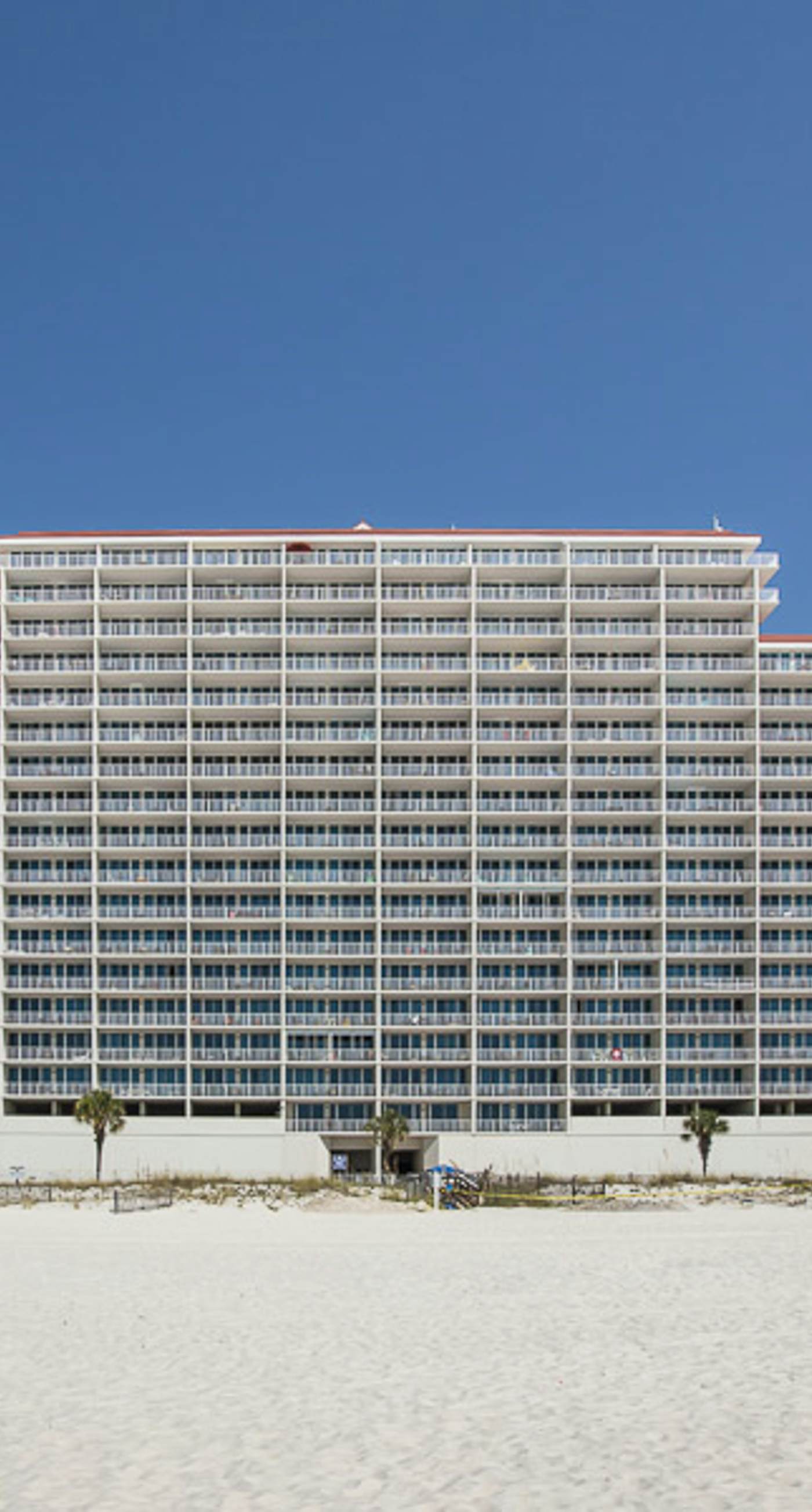 Coastal Condo w/ Balcony & Shared Pools/Hot Tubs/Gym and Gulf views