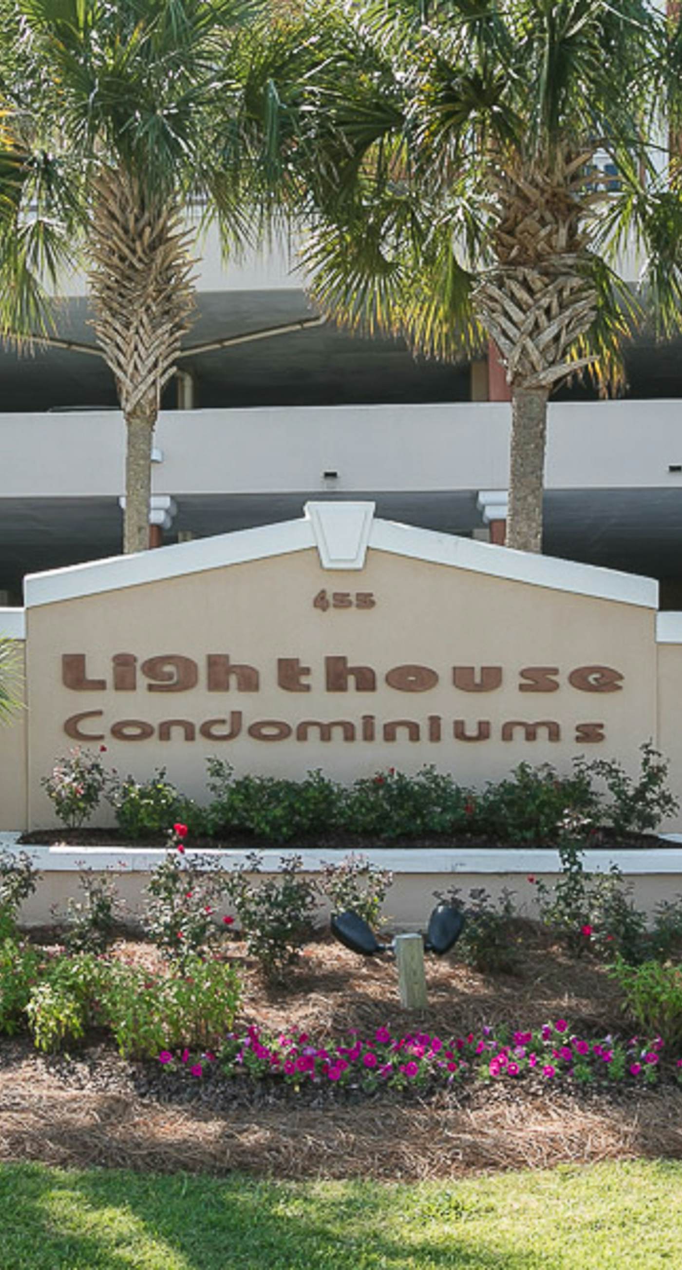 Coastal Condo w/ Balcony & Shared Pools/Hot Tubs/Gym and Gulf views