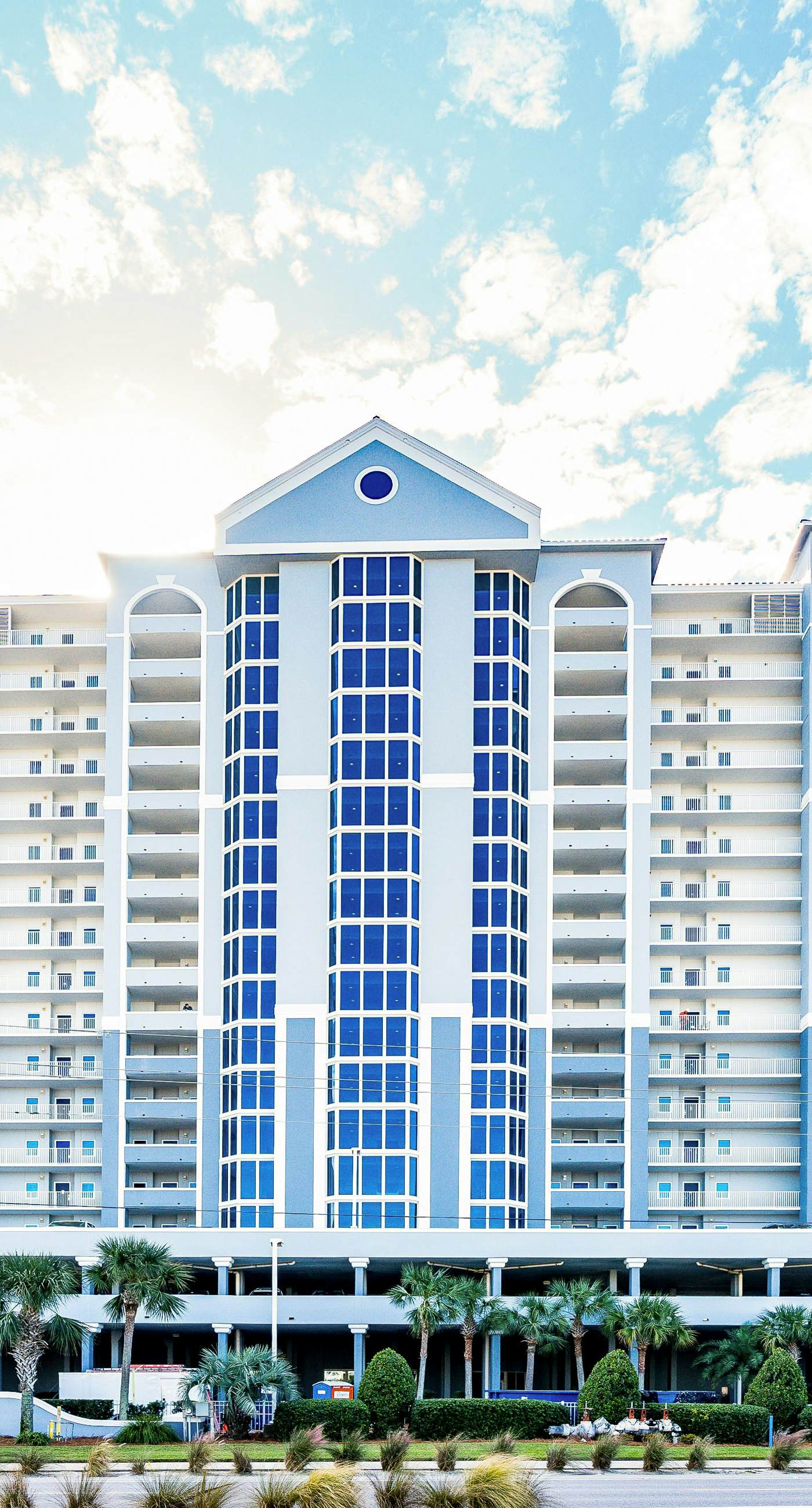 Coastal Condo w/ Balcony & Shared Pools/Hot Tubs/Gym and Gulf views