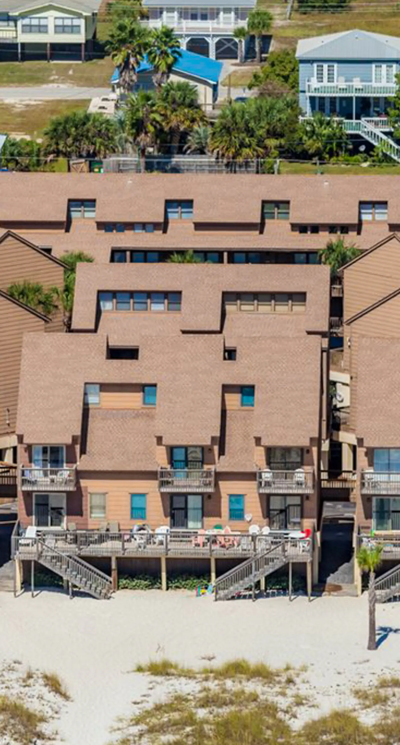 Second Floor Condo with Shared Pool, Fast WiFi, Central AC, and Full Kitchen