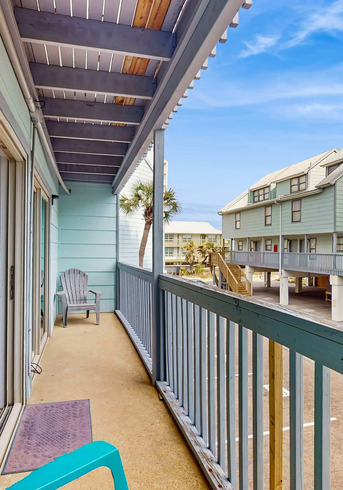 Second Floor Condo with Shared Pool, Fast WiFi, Central AC, and Full Kitchen