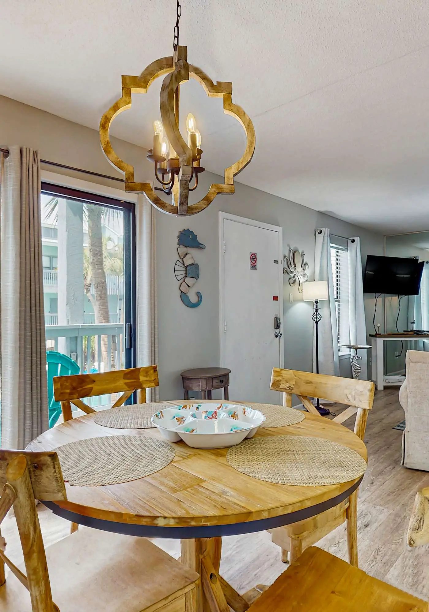 Second Floor Condo with Shared Pool, Fast WiFi, Central AC, and Full Kitchen