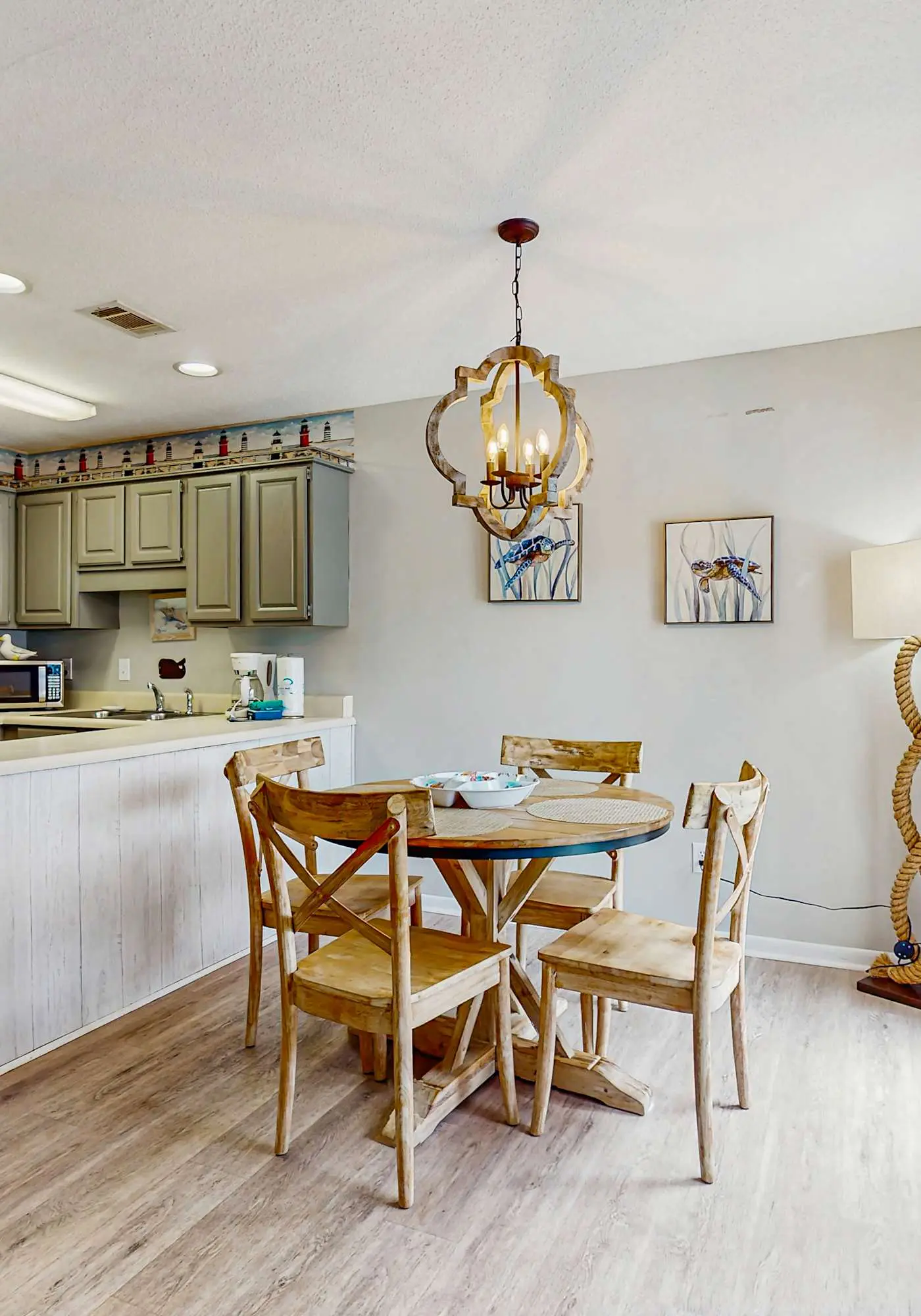 Second Floor Condo with Shared Pool, Fast WiFi, Central AC, and Full Kitchen