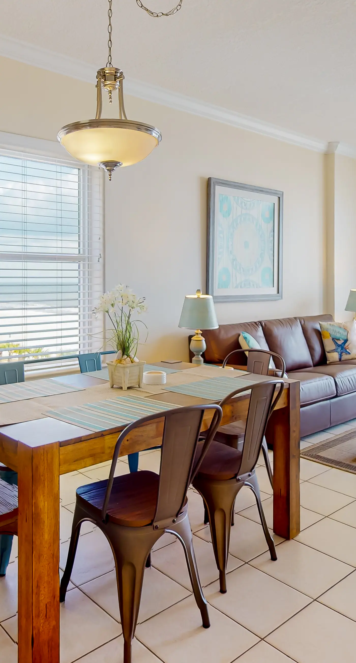 Beachfront corner condo with amazing Gulf views, balcony, pools & hot tubs