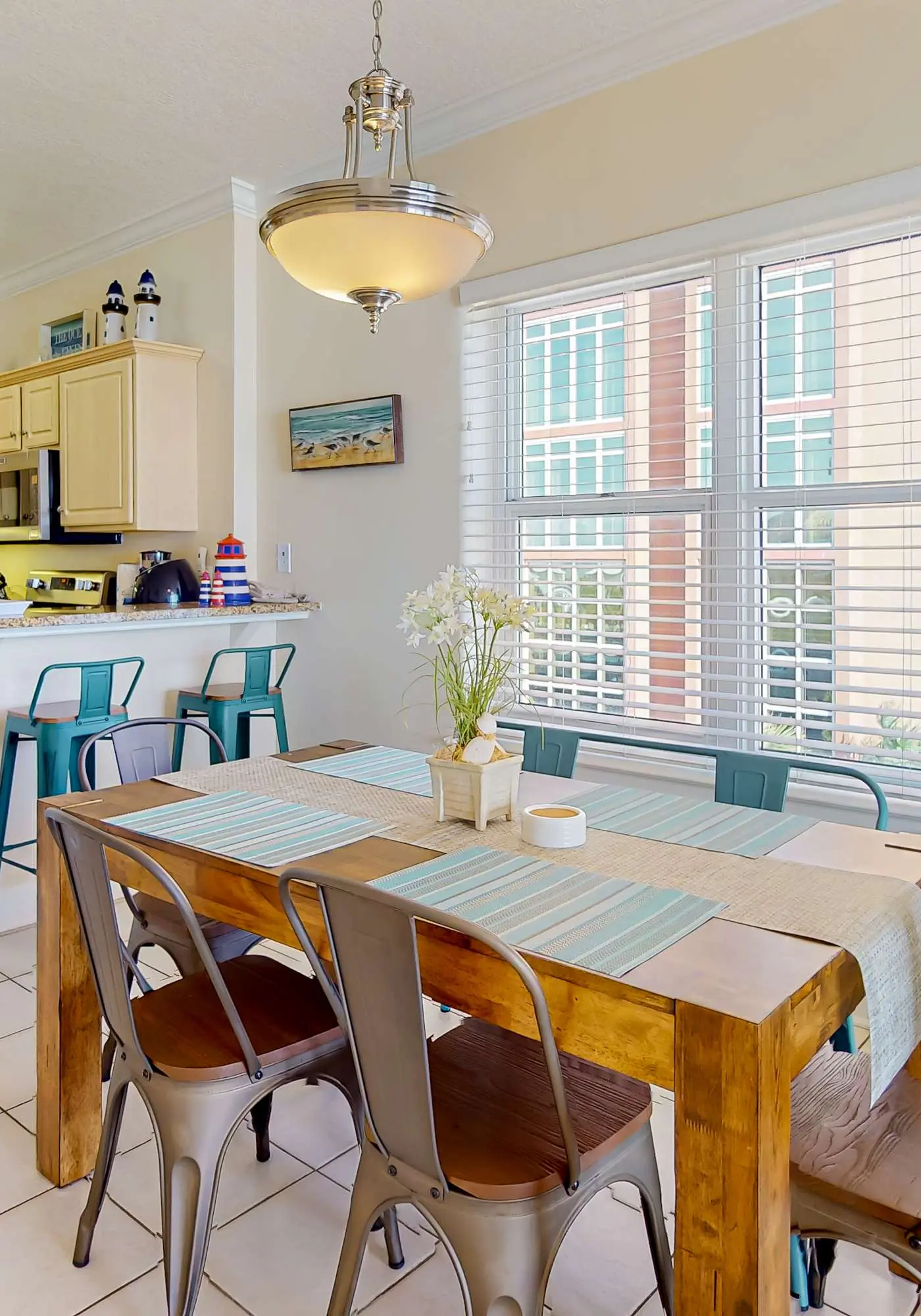 Beachfront corner condo with amazing Gulf views, balcony, pools & hot tubs