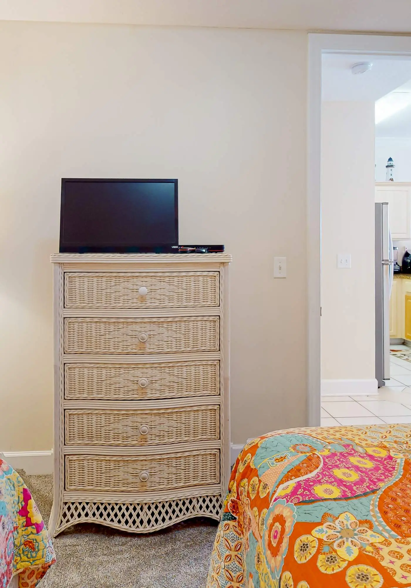 Beachfront corner condo with amazing Gulf views, balcony, pools & hot tubs