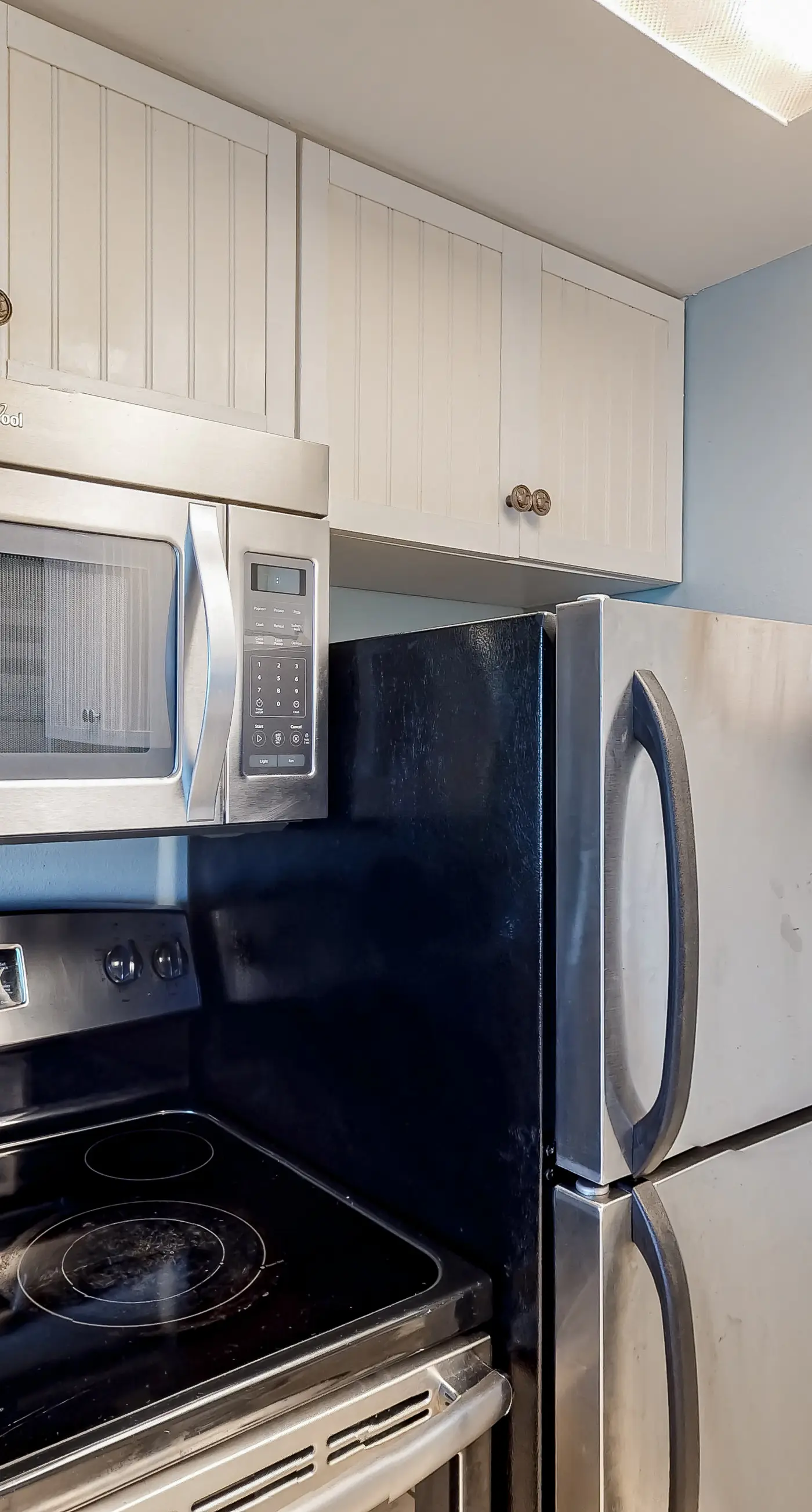 Gulf-view condo with 4 pools, hot tubs, beach access, central AC, & washer/dryer