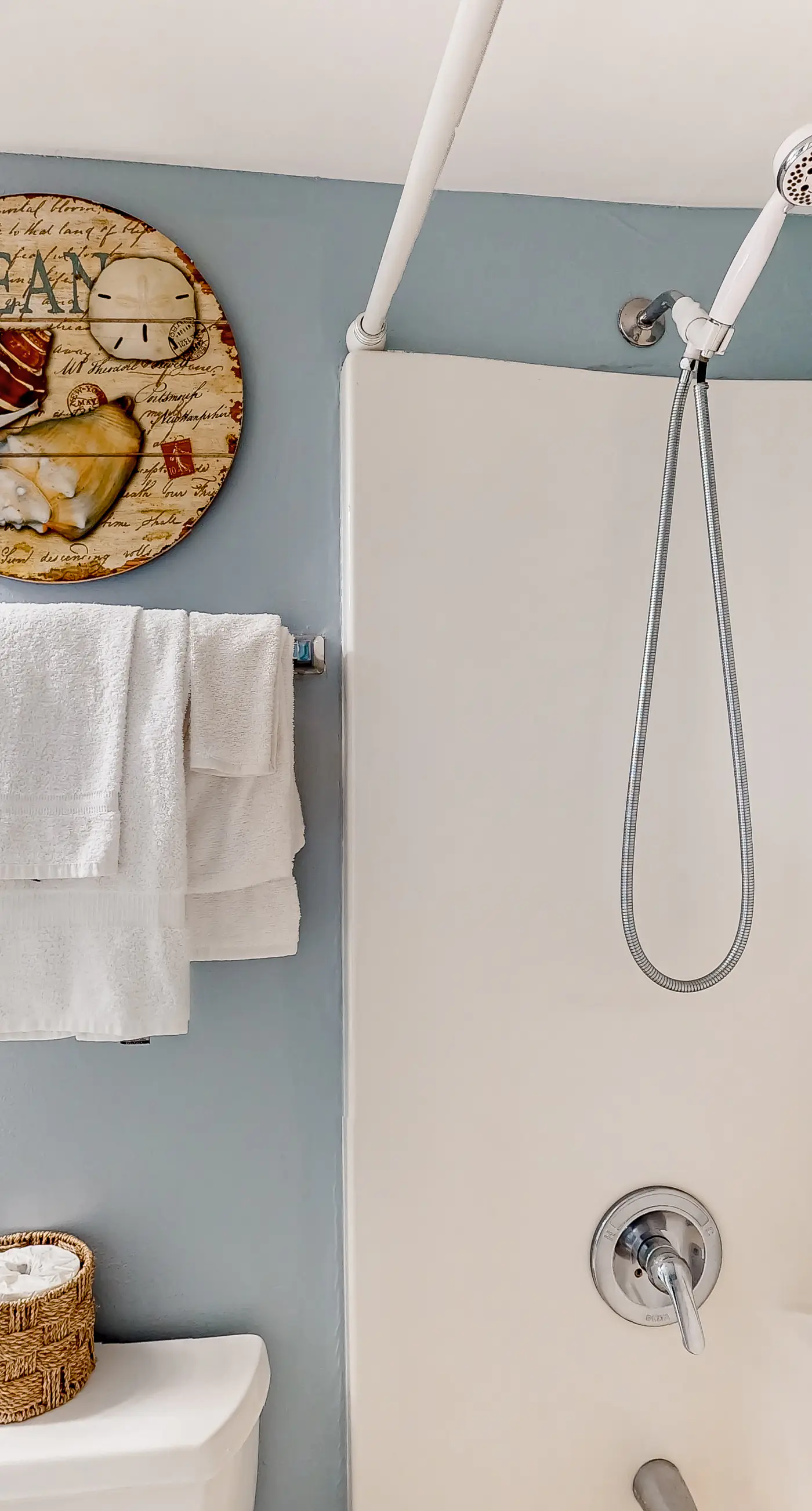 Gulf-view condo with 4 pools, hot tubs, beach access, central AC, & washer/dryer