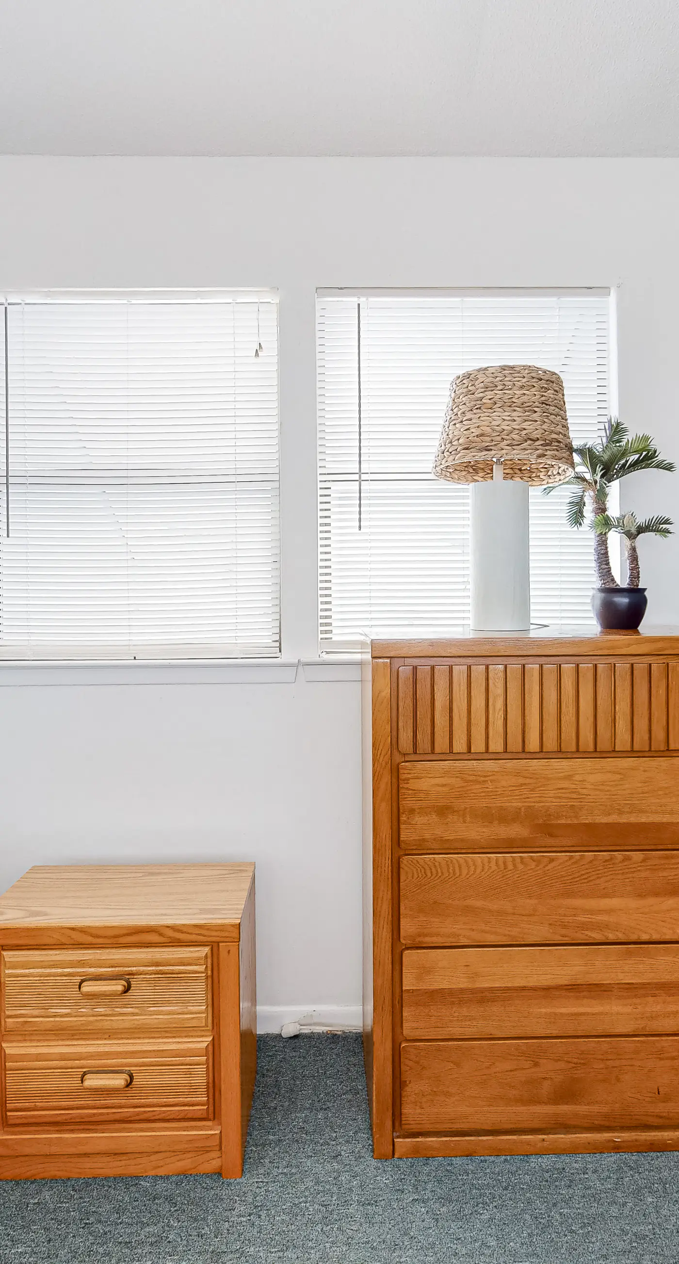 Wonderful beachfront escape with WiFi, balcony, pool, central AC & loft