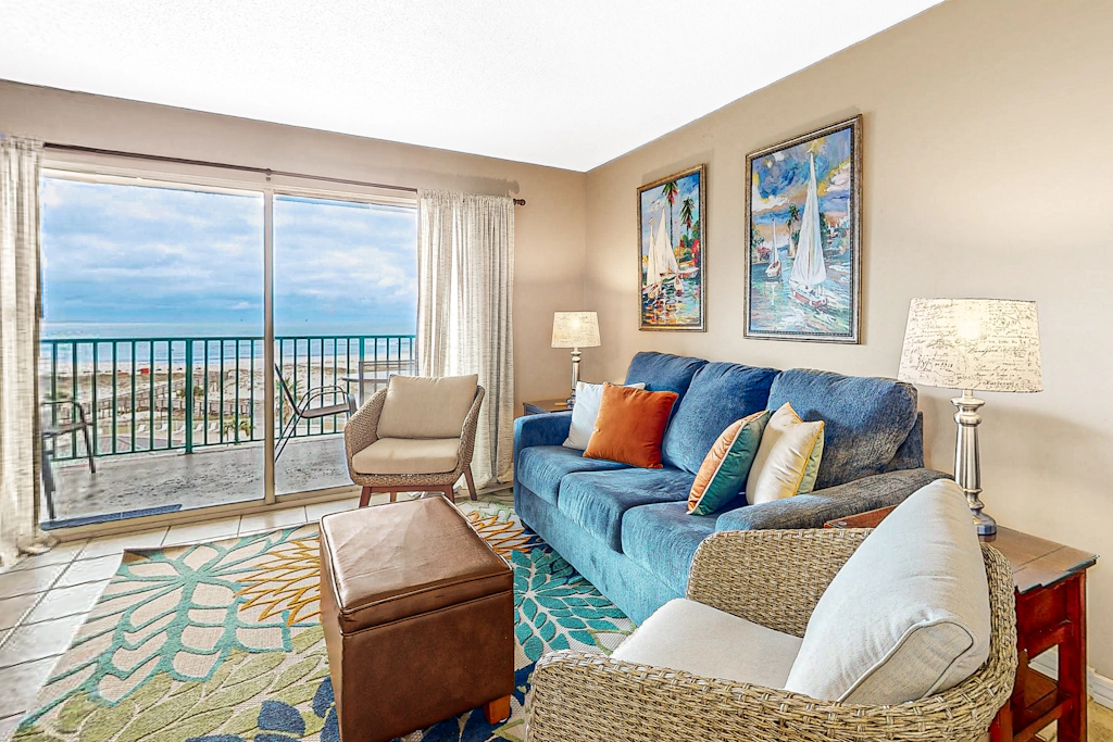 Beachfront condo with Gulf views, pools, hot tubs, tennis, & balcony