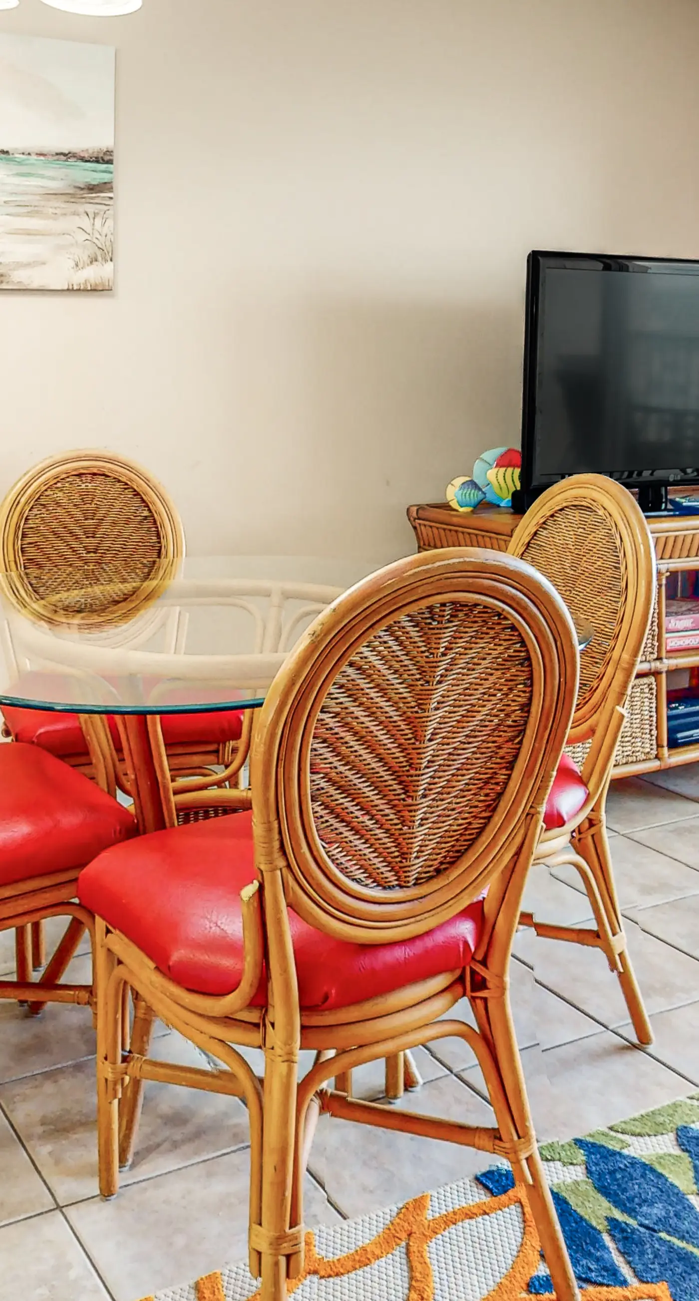 Beachfront condo with Gulf views, pools, hot tubs, tennis, & balcony