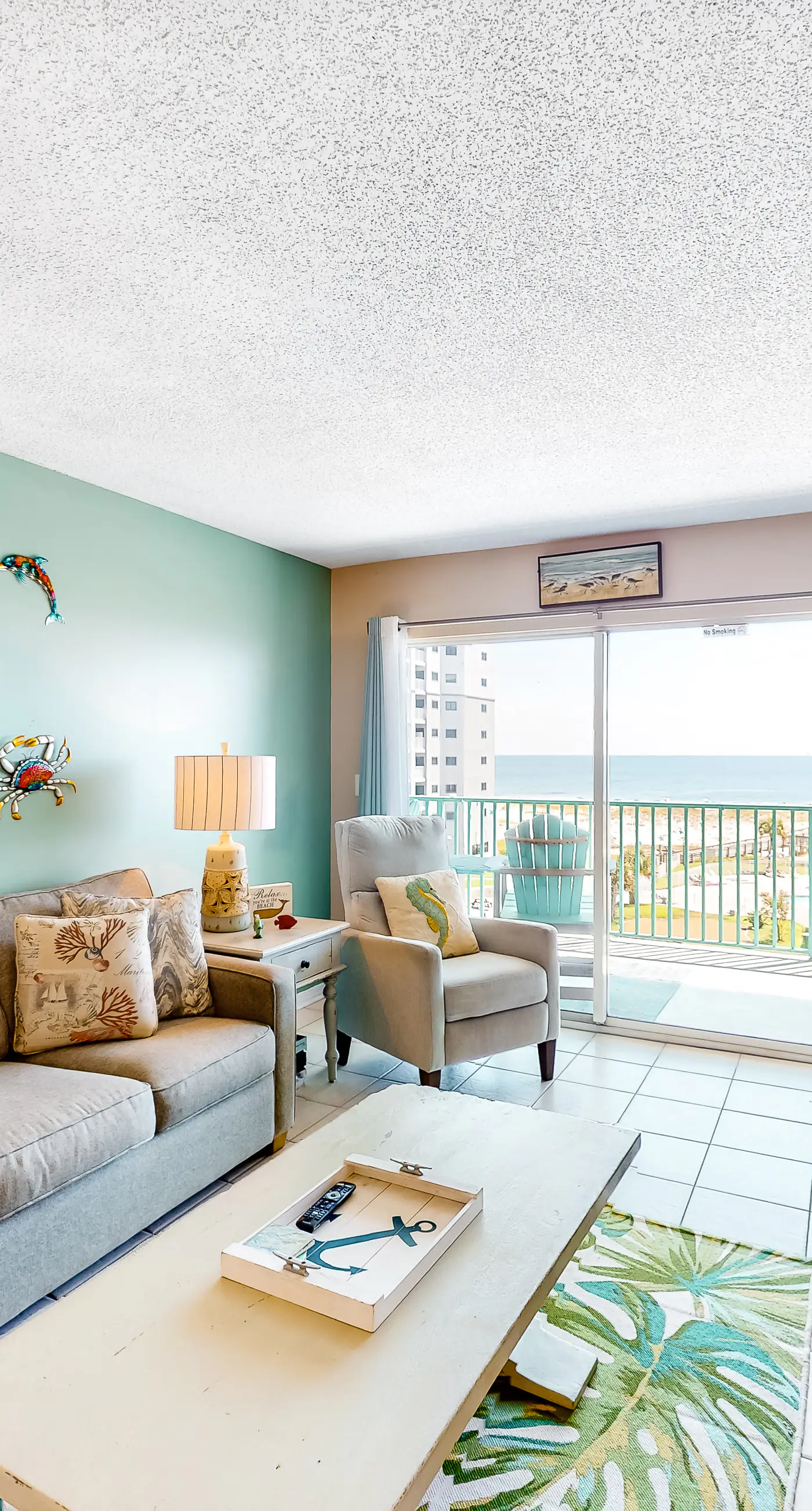 Beachfront condo with Gulf views, pools, hot tubs, tennis courts, gym, AC, & W&D