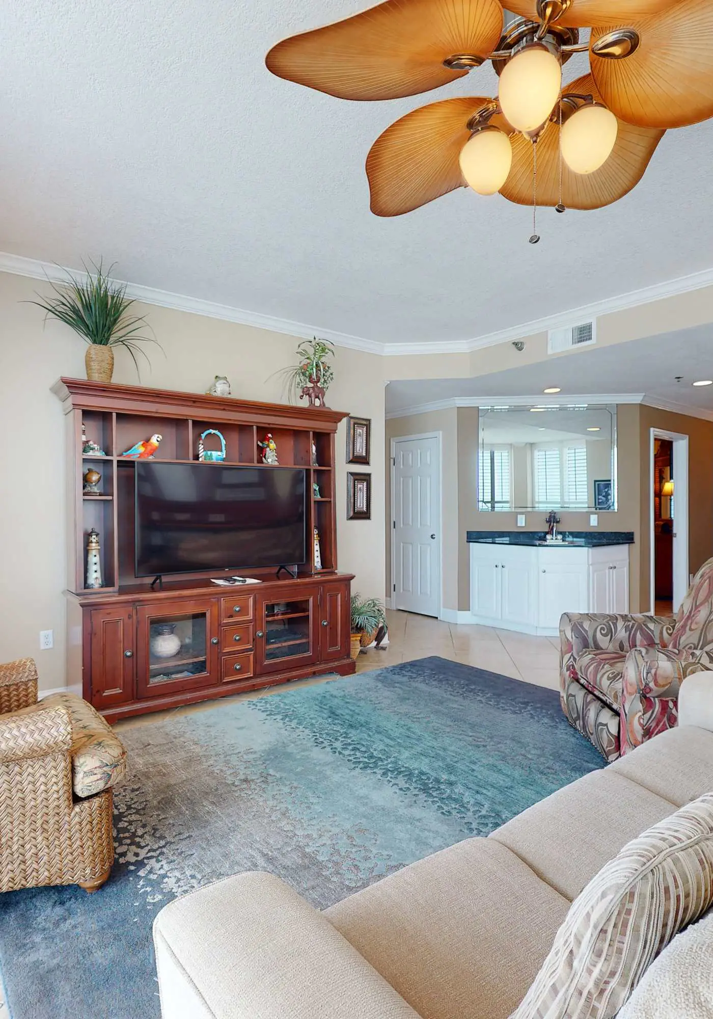 Gulf-view condo with direct beach access, indoor/outdoor pools, hot tub, sauna