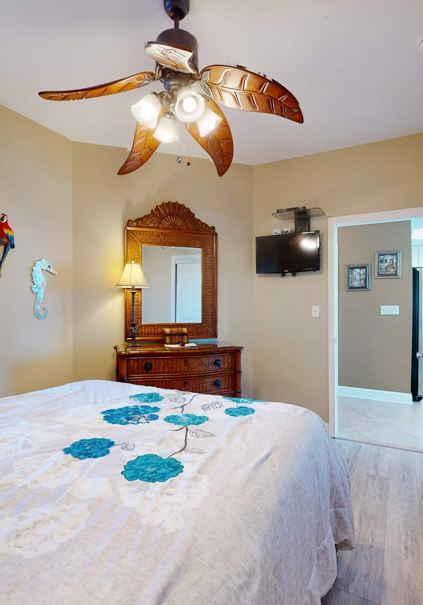 Gulf-view condo with direct beach access, indoor/outdoor pools, hot tub, sauna