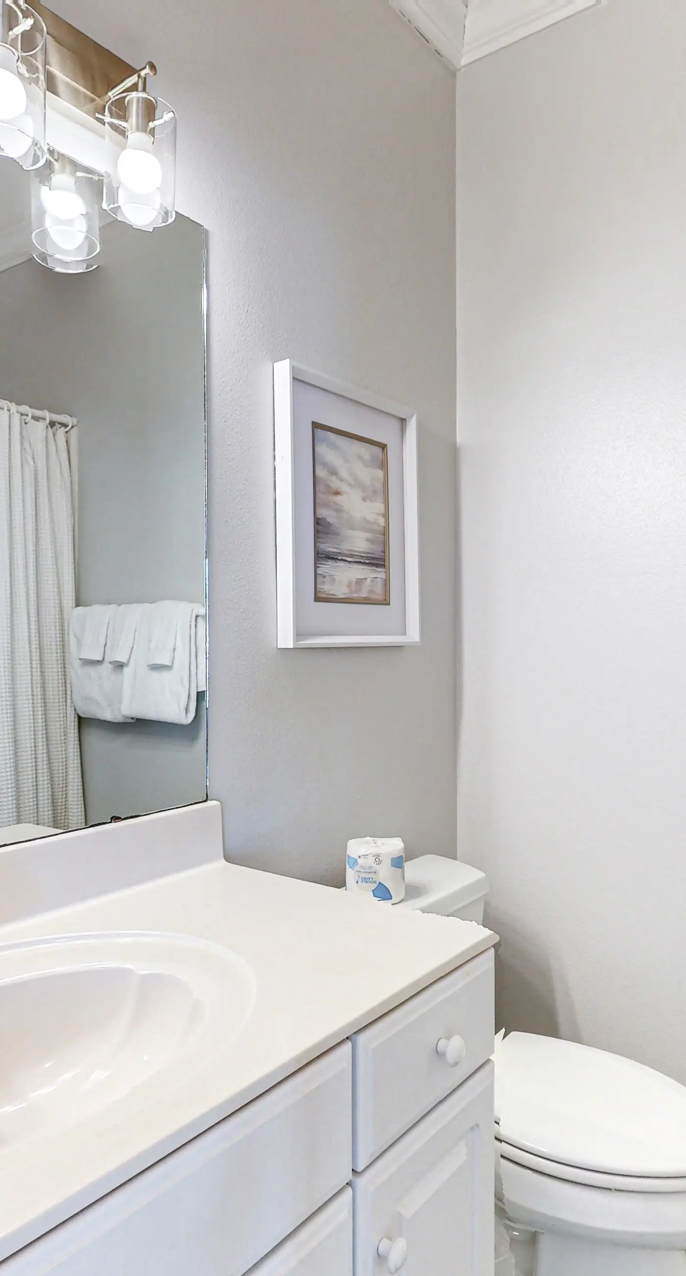 Dog-friendly home with beach access, outdoor pool, and tennis - gated community
