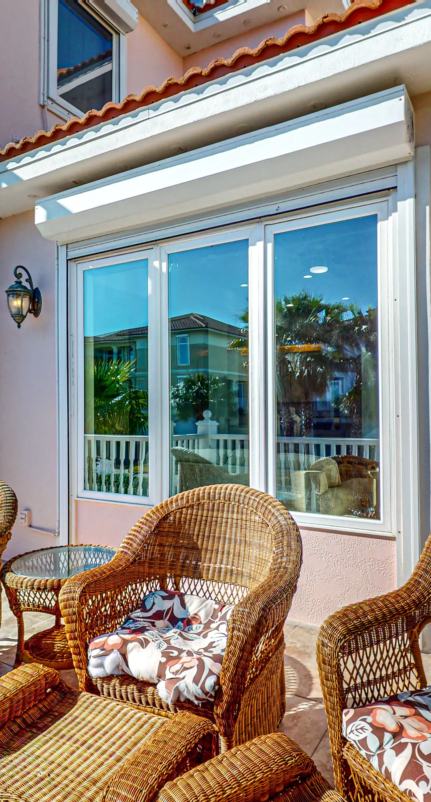 Dog-friendly home with beach access, outdoor pool, and tennis - gated community