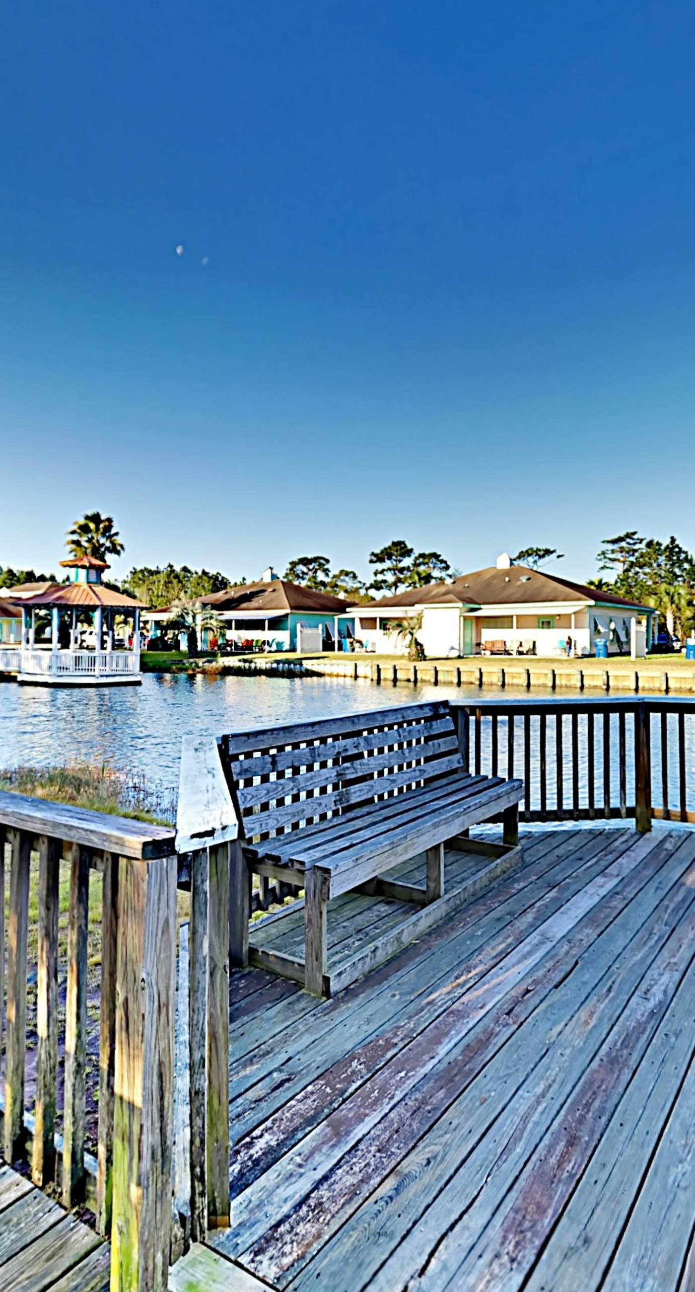 Spacious condo with pool & screened porch