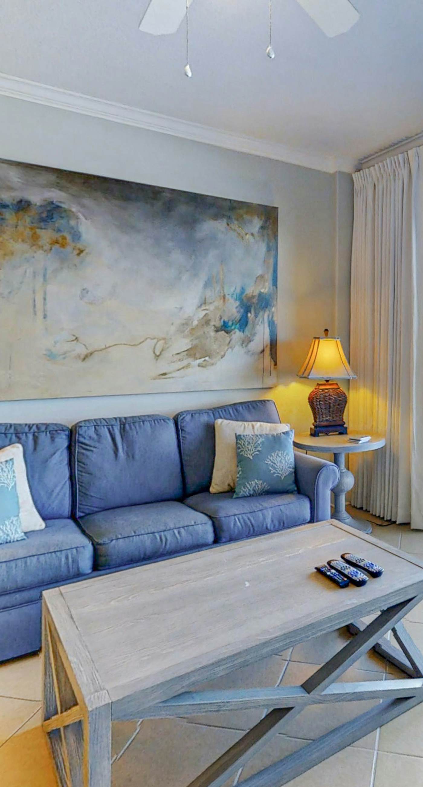 Sunny, oceanfront condo with balcony, pool, hot tub, gym, sauna & view