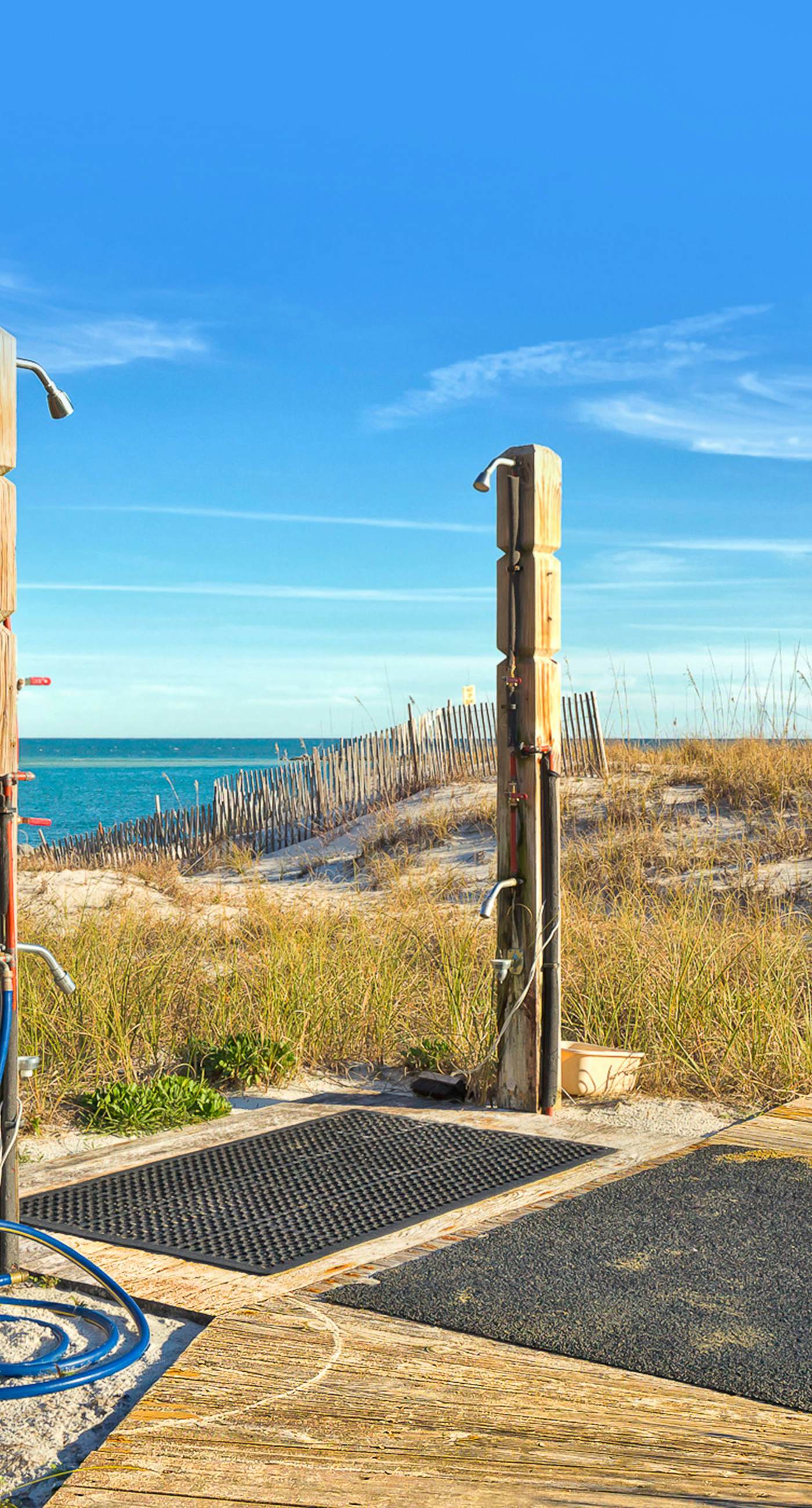 Sunny, oceanfront condo with balcony, pool, hot tub, gym, sauna & view