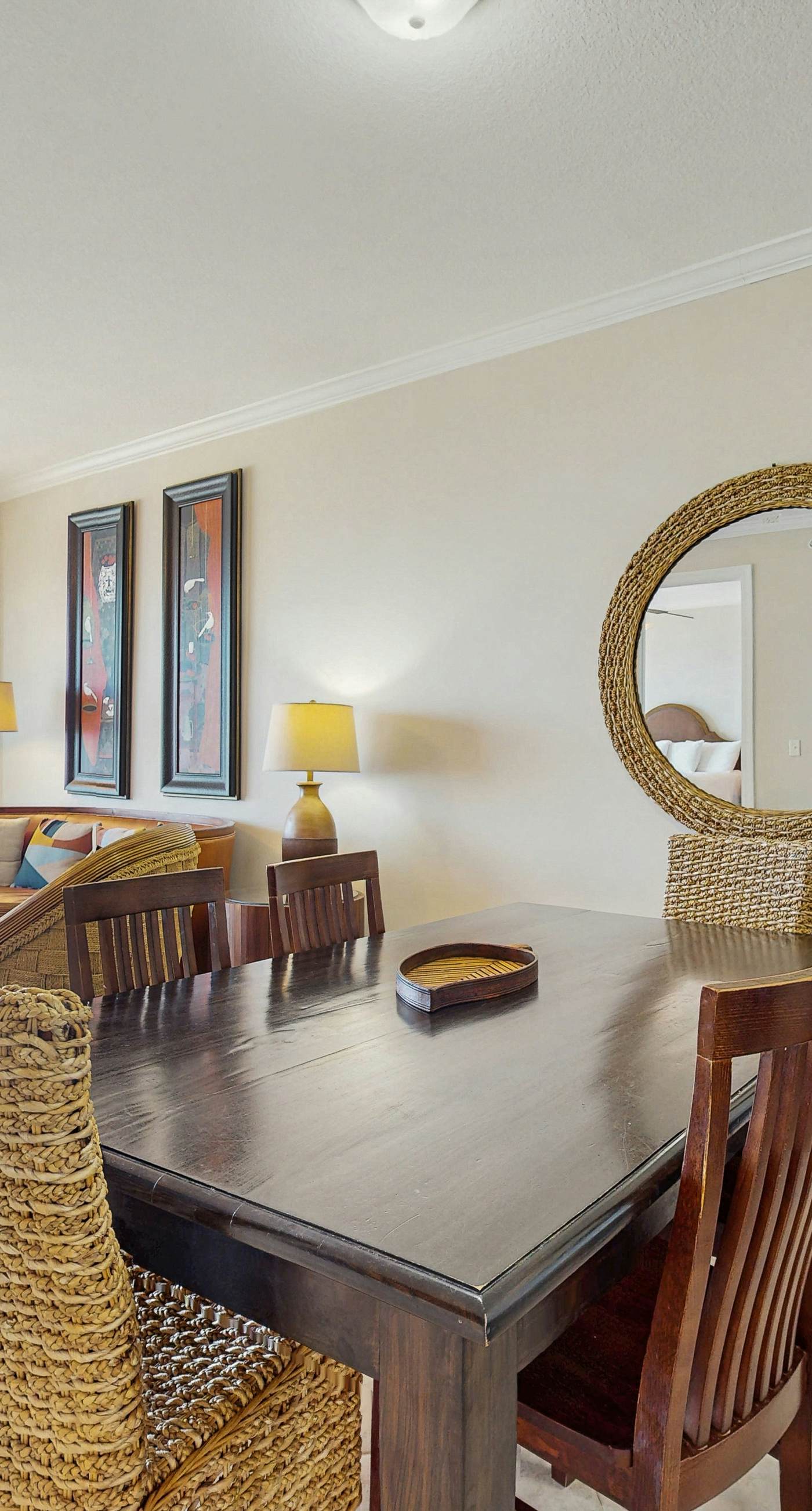 4th-floor Gulf-front condo with balcony, pool, hot tub, sauna & gym