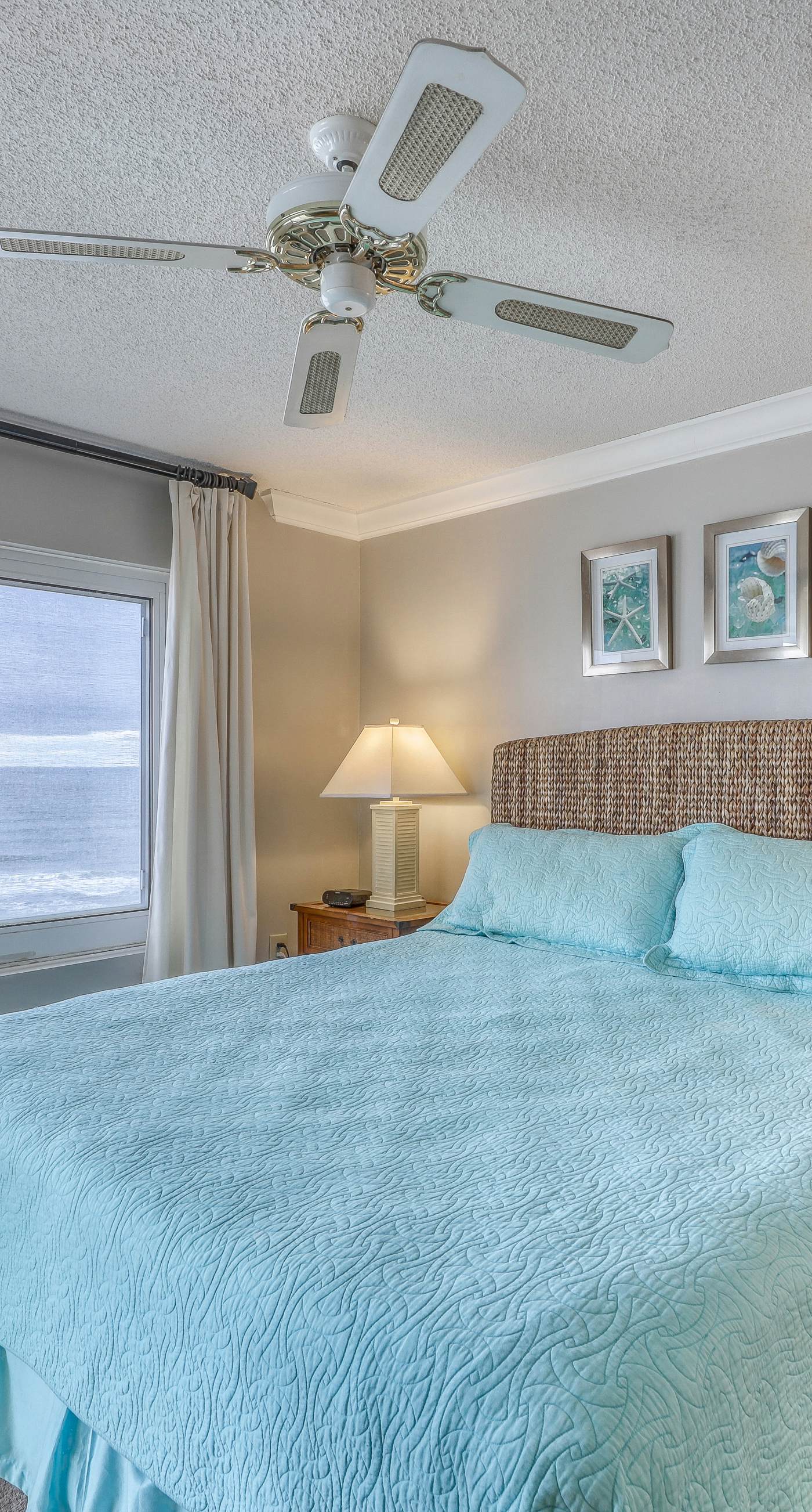 Waterfront condo w/ open layout, Gulf views, indoor & outdoor pools, & hot tub