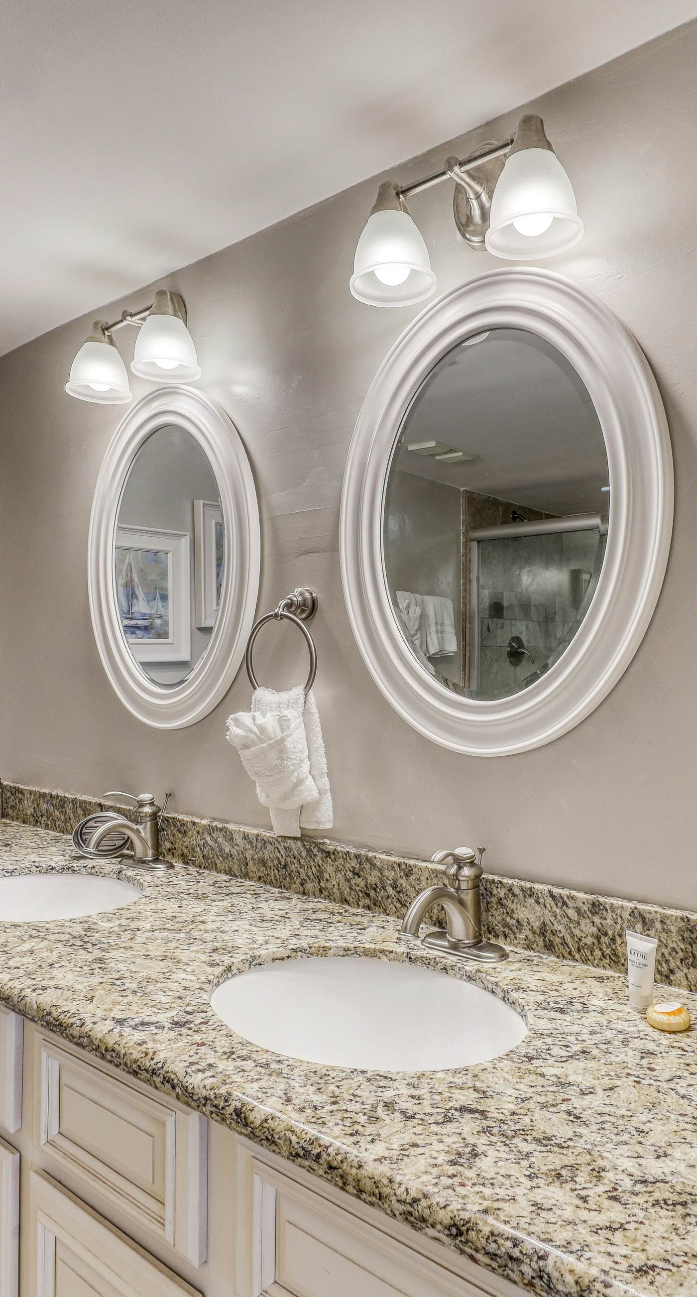 Waterfront condo w/ open layout, Gulf views, indoor & outdoor pools, & hot tub