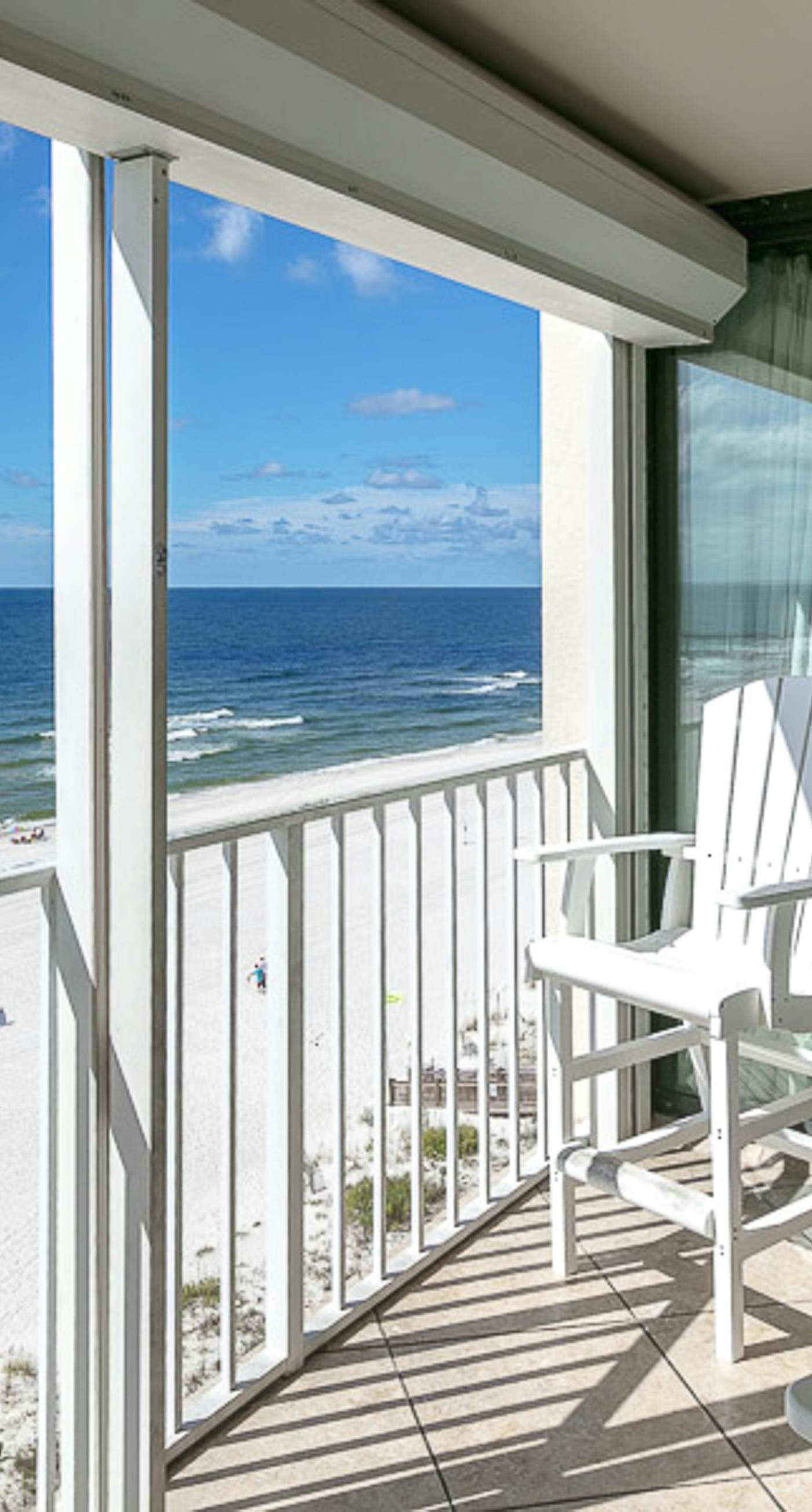 Waterfront condo w/ open layout, Gulf views, indoor & outdoor pools, & hot tub