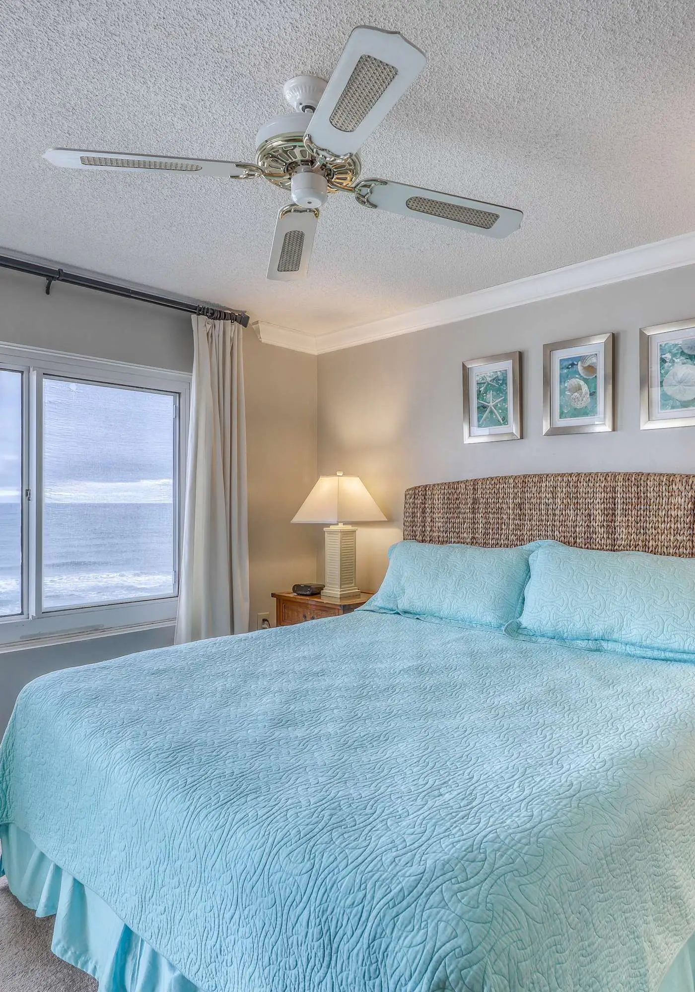 Waterfront condo w/ open layout, Gulf views, indoor & outdoor pools, & hot tub