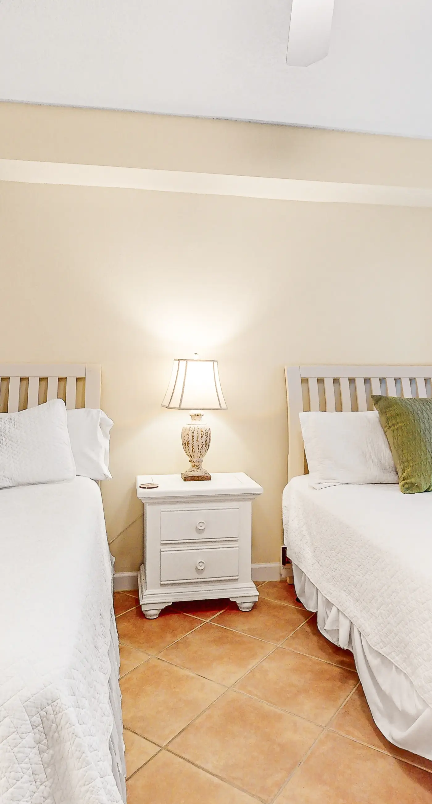 Bold & Bright Beachfront Condo with Resort Style  Pools, Sauna, Fitness Room, Private Balcony featuring amazing Views!