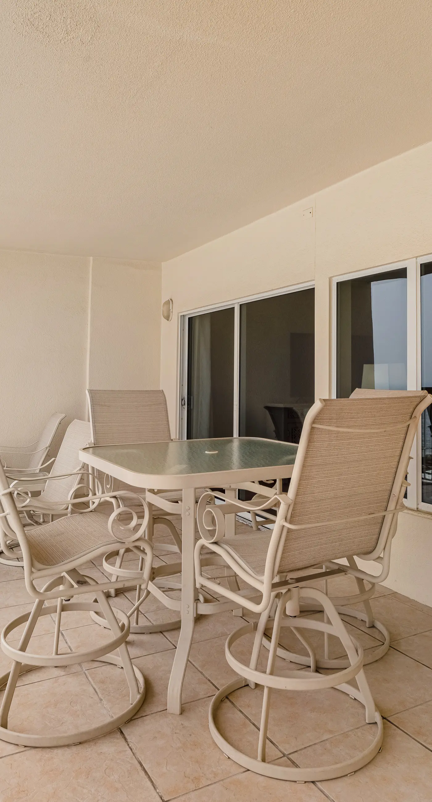 Bold & Bright Beachfront Condo with Resort Style  Pools, Sauna, Fitness Room, Private Balcony featuring amazing Views!