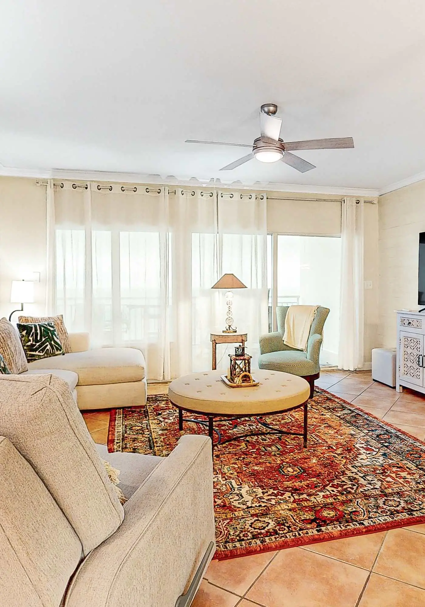 Bold & Bright Beachfront Condo with Resort Style  Pools, Sauna, Fitness Room, Private Balcony featuring amazing Views!