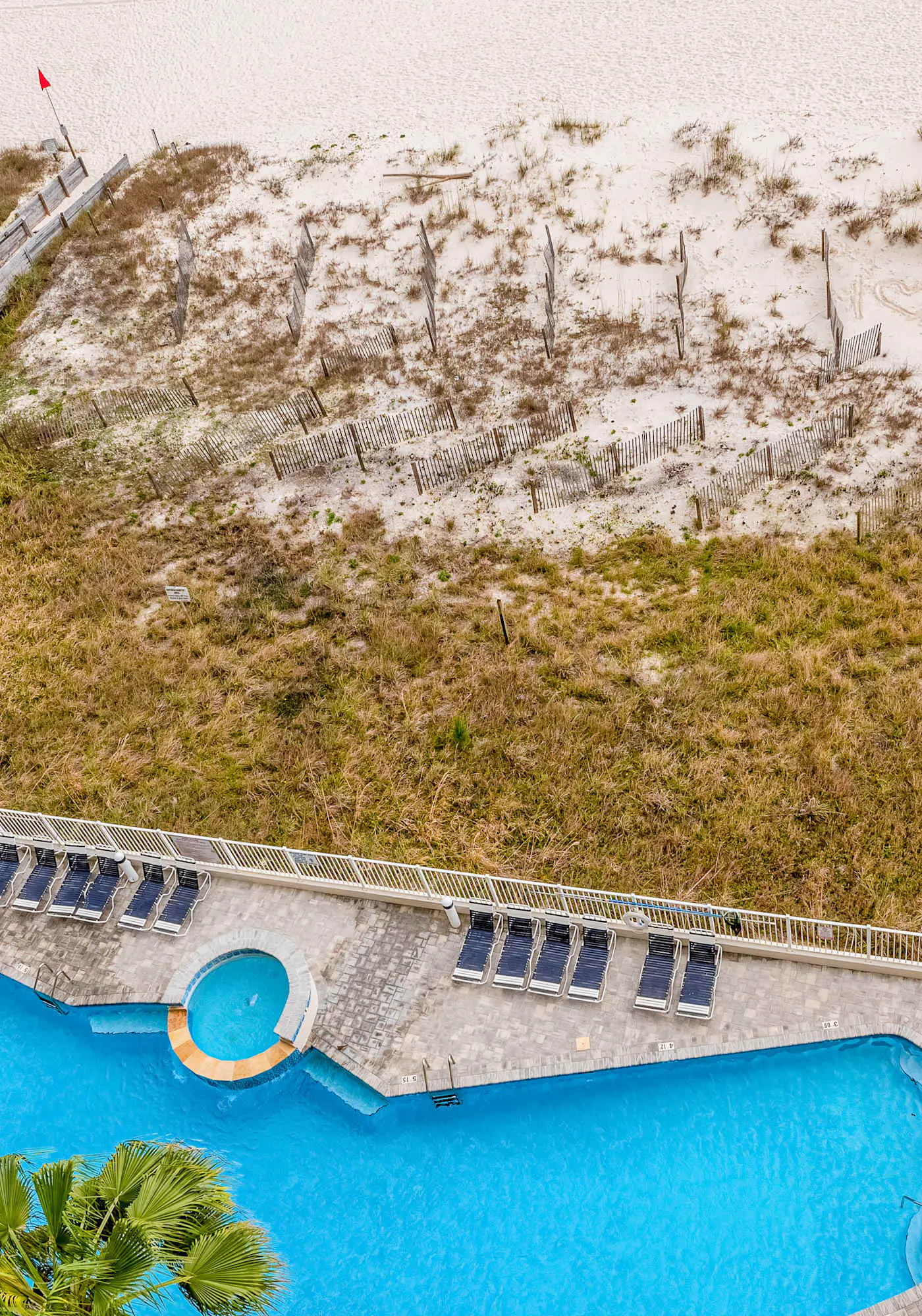 Bold & Bright Beachfront Condo with Resort Style  Pools, Sauna, Fitness Room, Private Balcony featuring amazing Views!