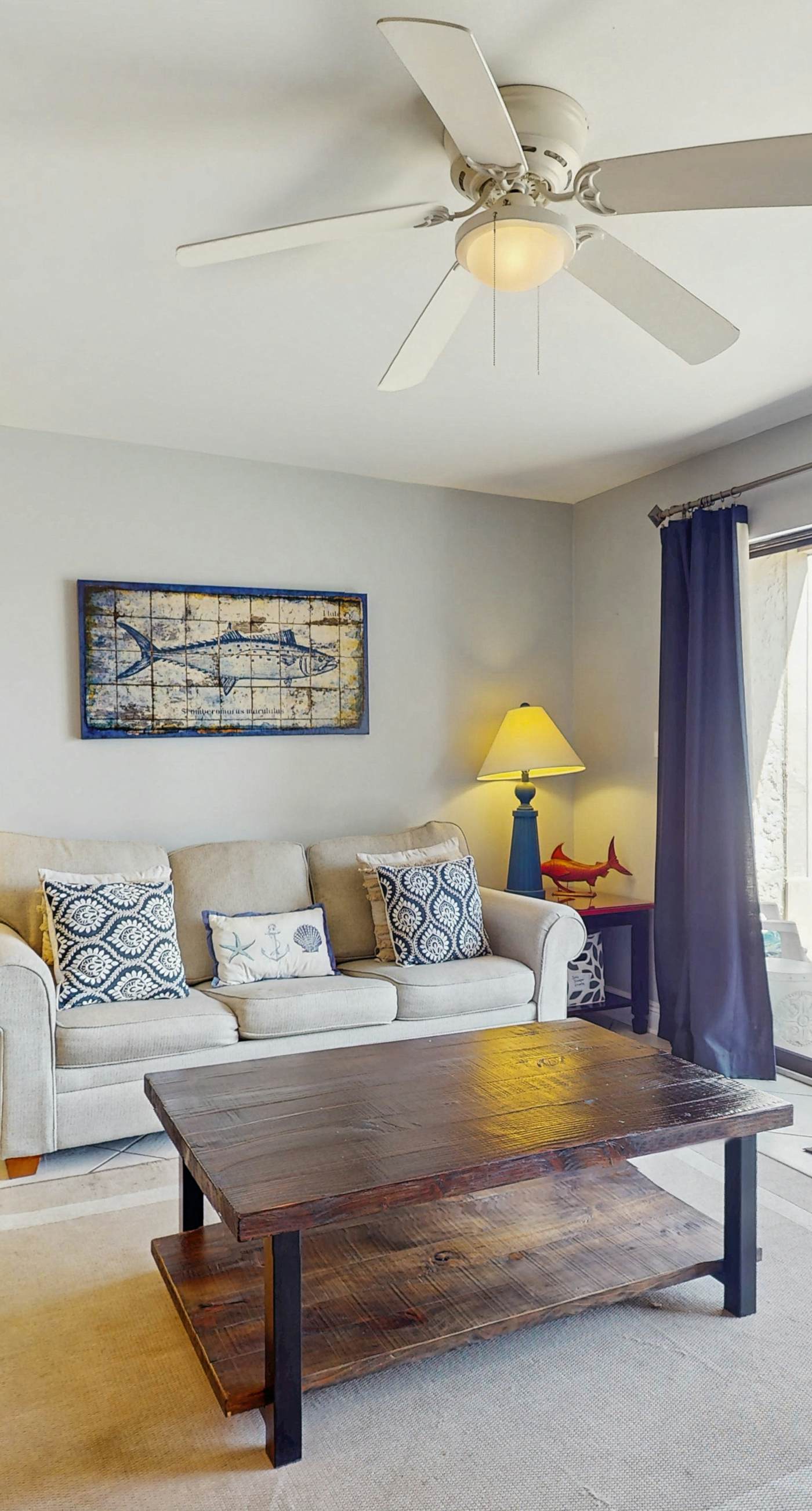 Ideal beachside getaway on ground floor with 3 pools - walk 600' to sand