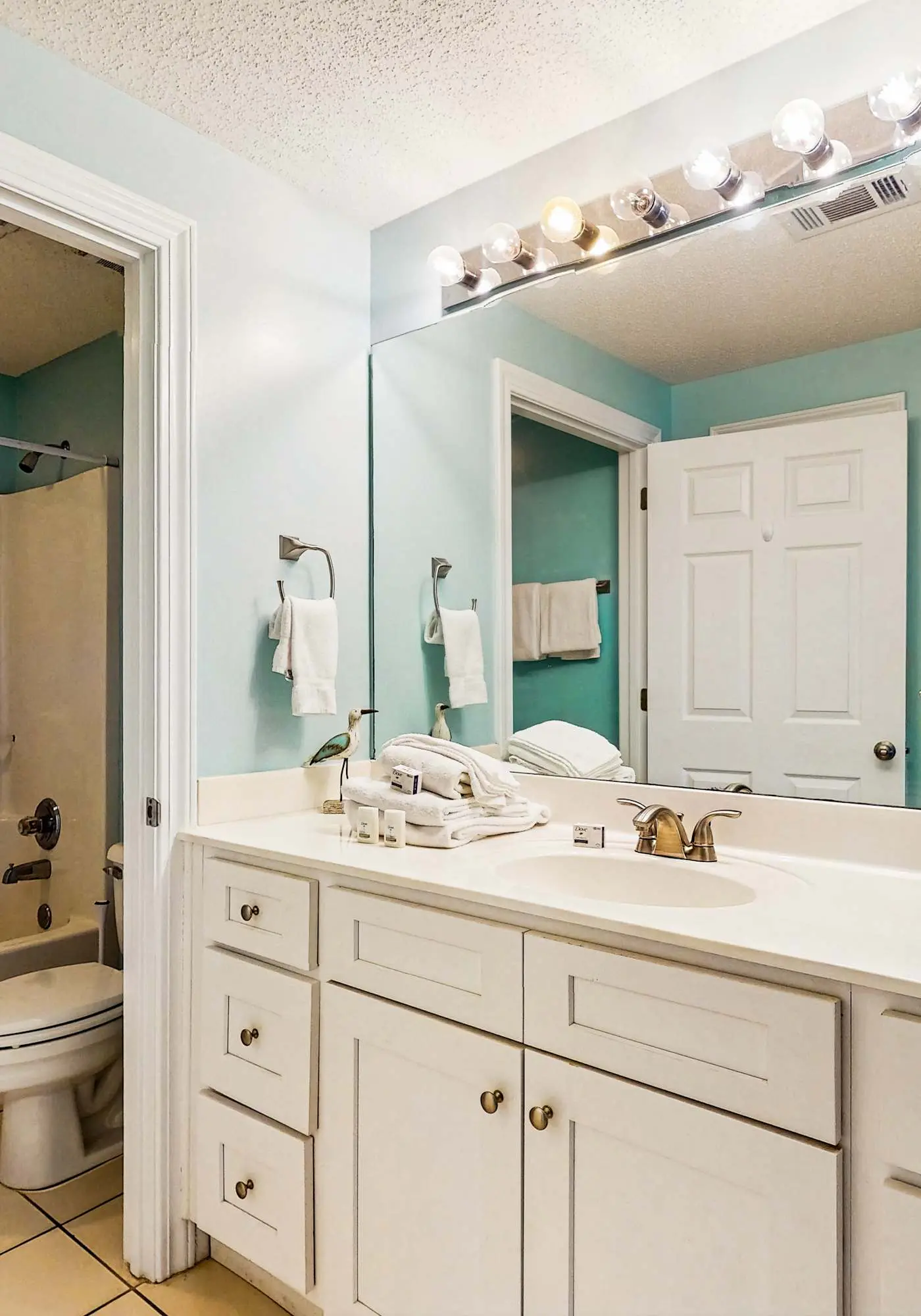 Enclave 403 | Gulf-Front Suite Retreat with WiFi, Balcony, & Shared Pool - Steps to the Sand