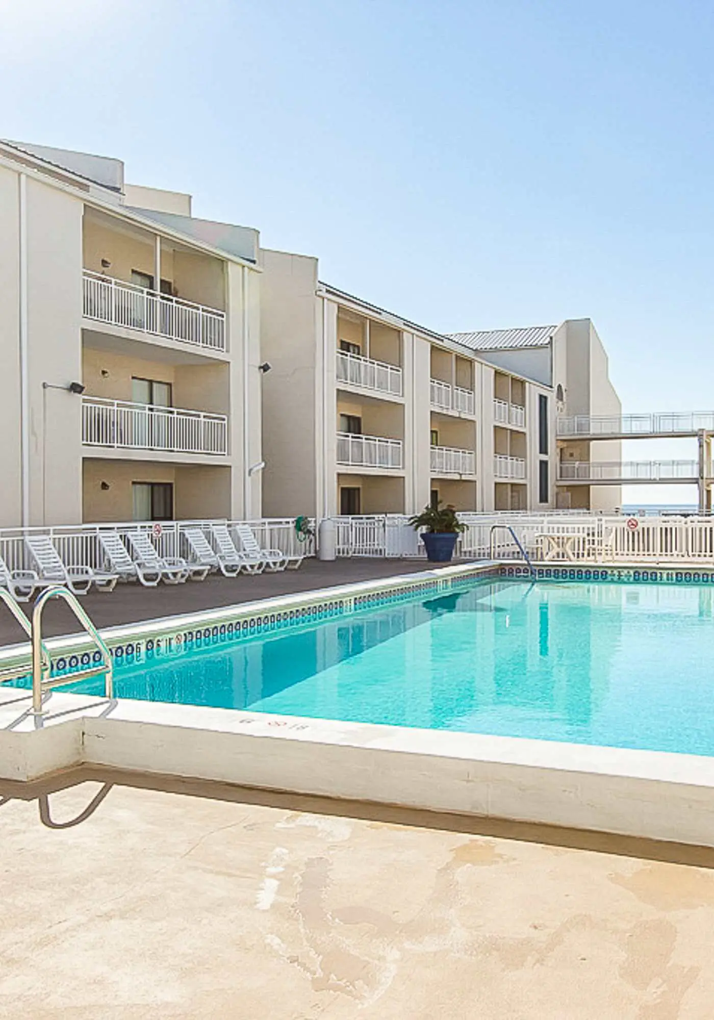 Beach Lovers Dream | Gulf-Front Getaway | 3 Pools, Tennis, Grilling Area