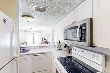 Beach Lovers Dream | Gulf-Front Getaway | 3 Pools, Tennis, Grilling Area