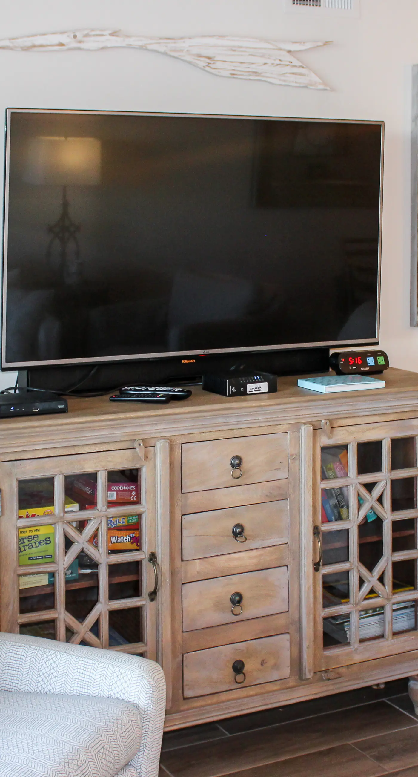 Coastal escape with 2 water-view balconies, 2 pools, tennis & beach access