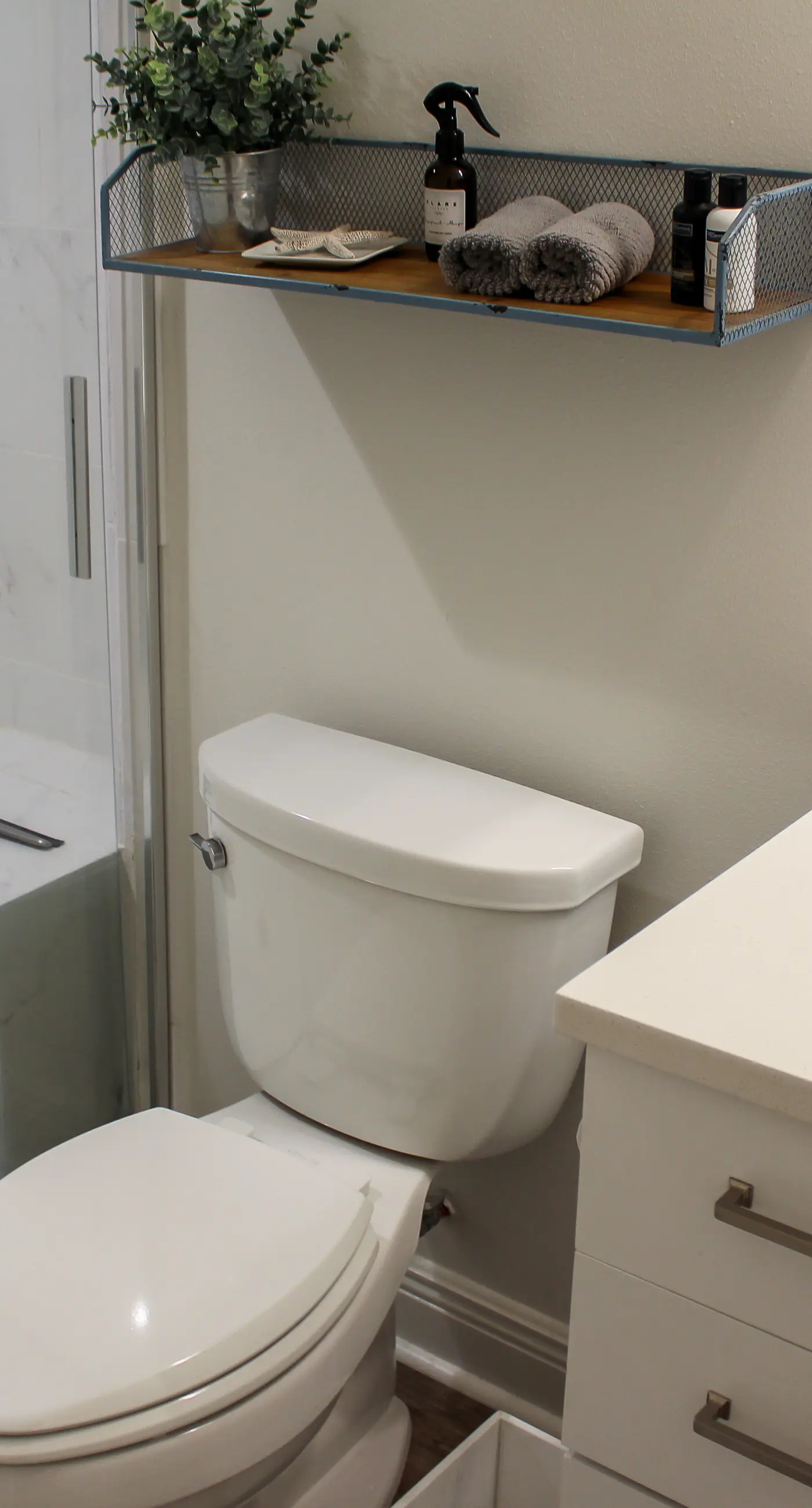 Coastal escape with 2 water-view balconies, 2 pools, tennis & beach access