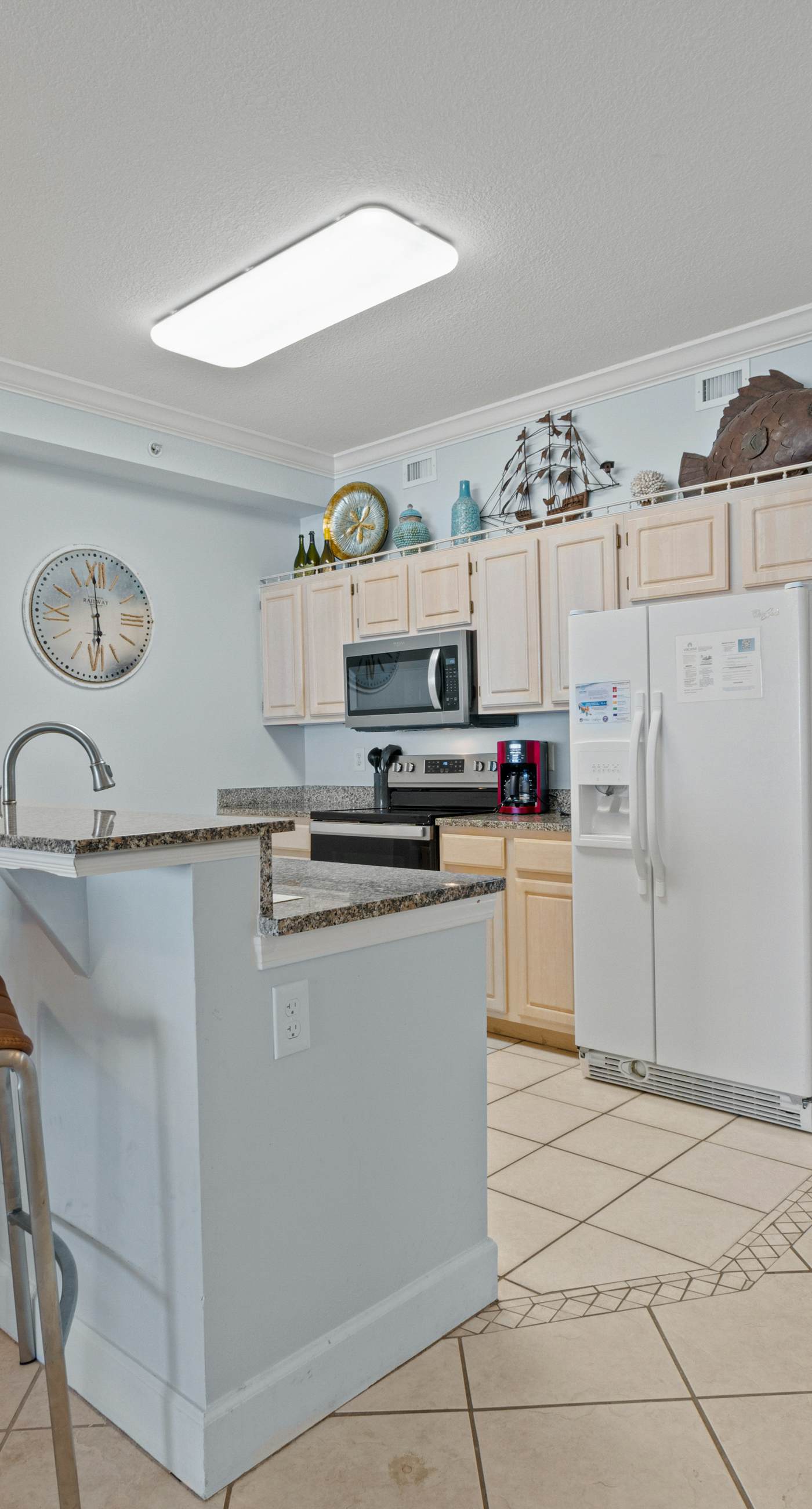 Gulf-front condo with inviting balcony, amazing views, pool & hot tub