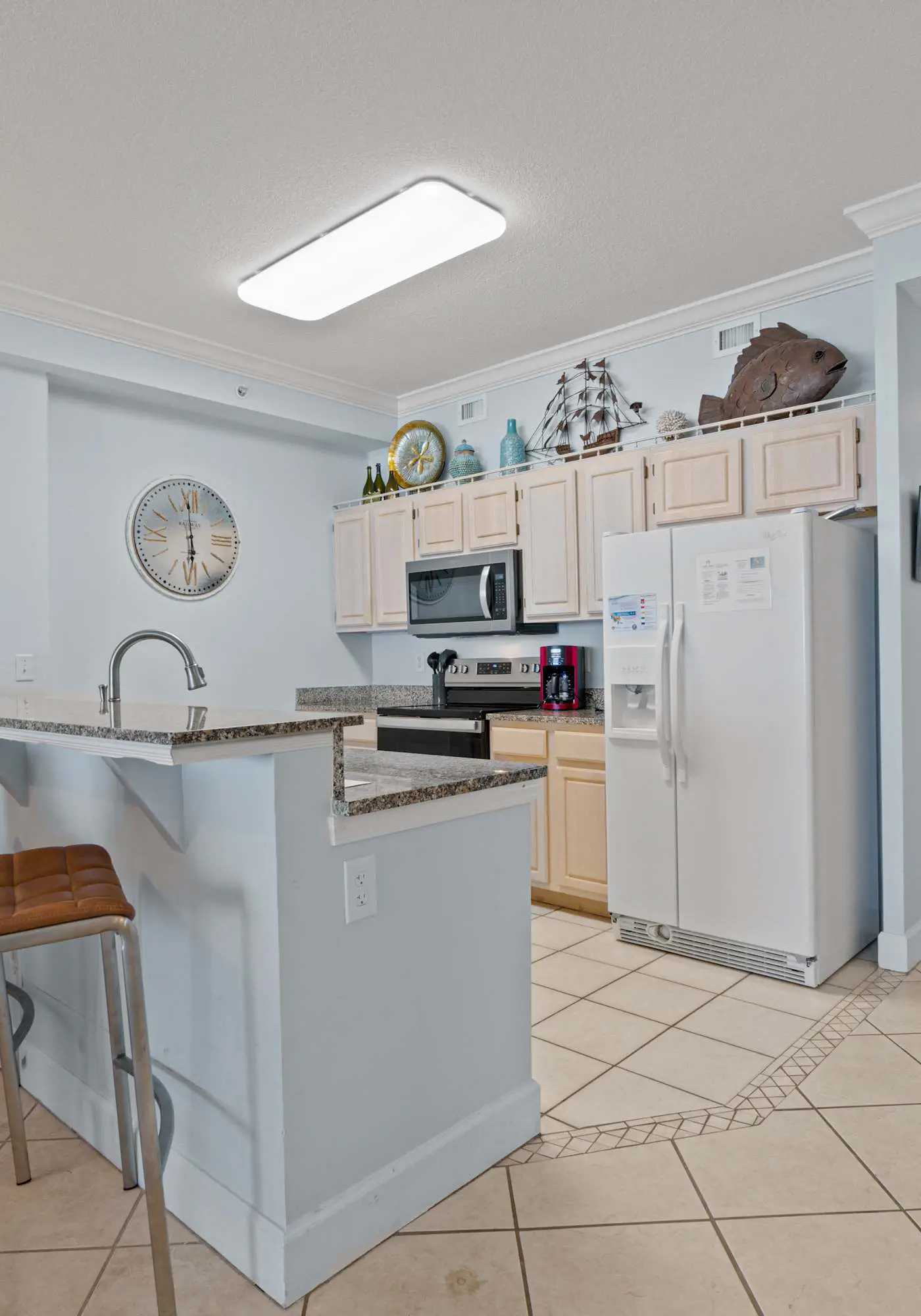 Gulf-front condo with inviting balcony, amazing views, pool & hot tub