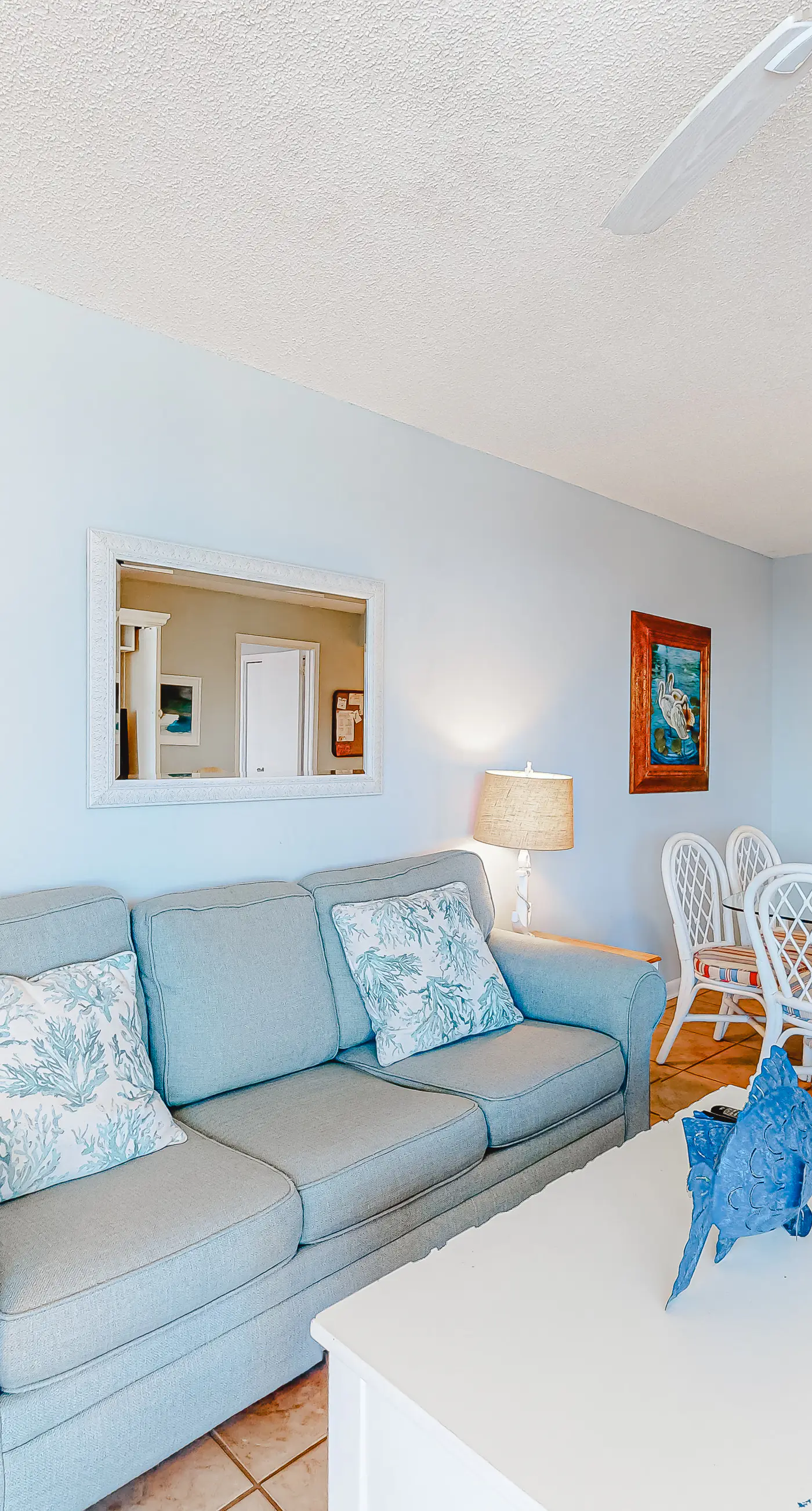 Beachfront condo with Gulf views, balcony, pool, hot tub, sauna & gym