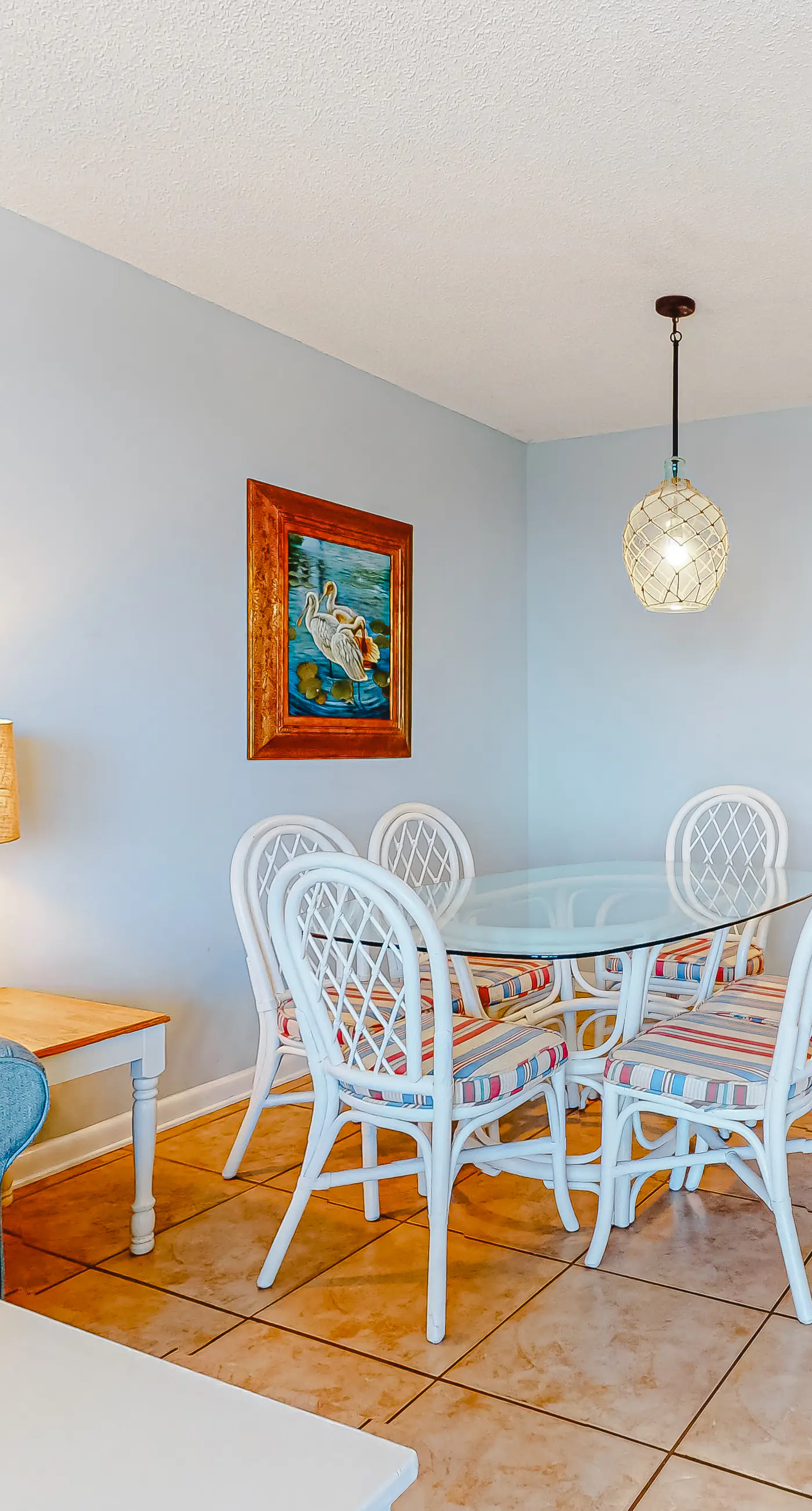 Beachfront condo with Gulf views, balcony, pool, hot tub, sauna & gym