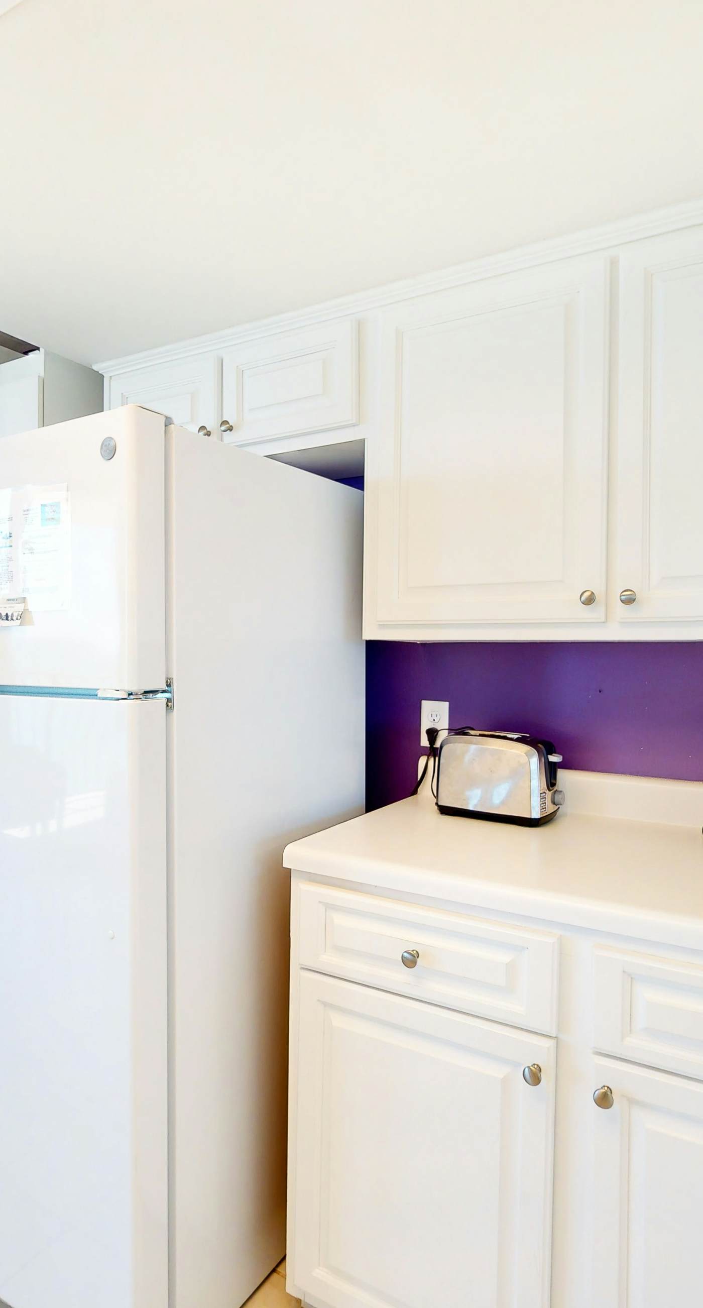 Beachfront condo with Gulf-view, balcony, pools, hot tub & tennis