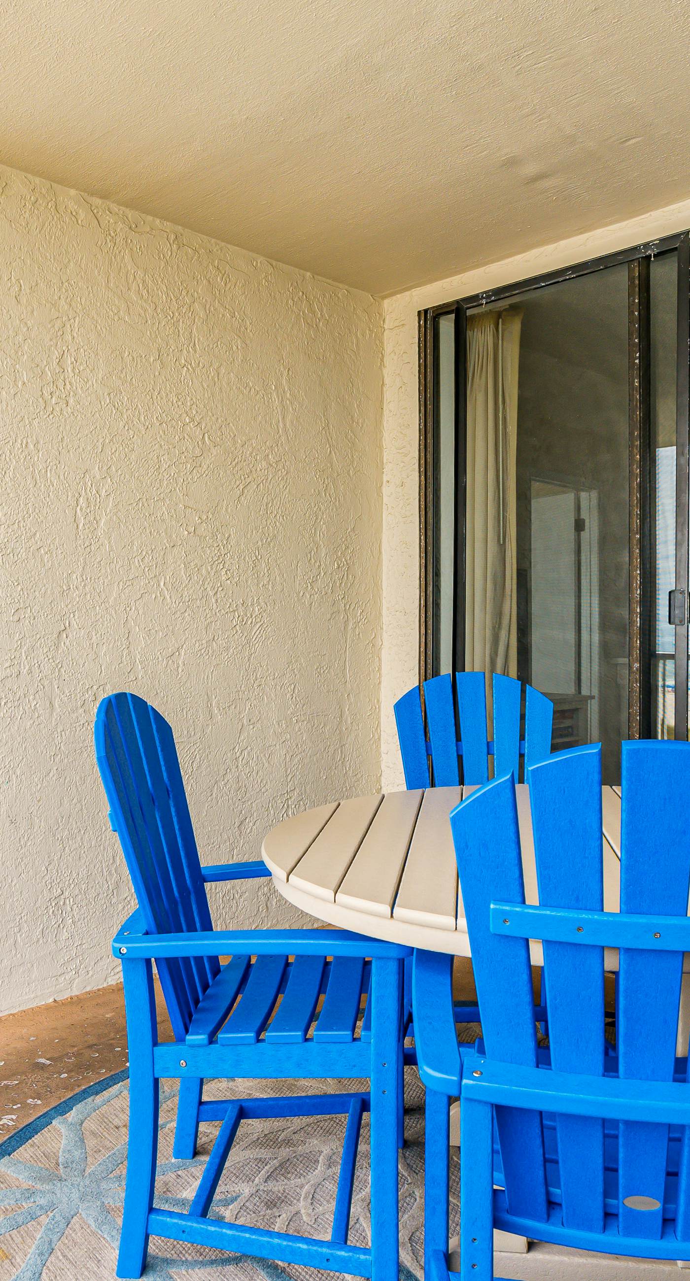 Beautiful home in beachfront luxury complex with pool, sauna & WiFi