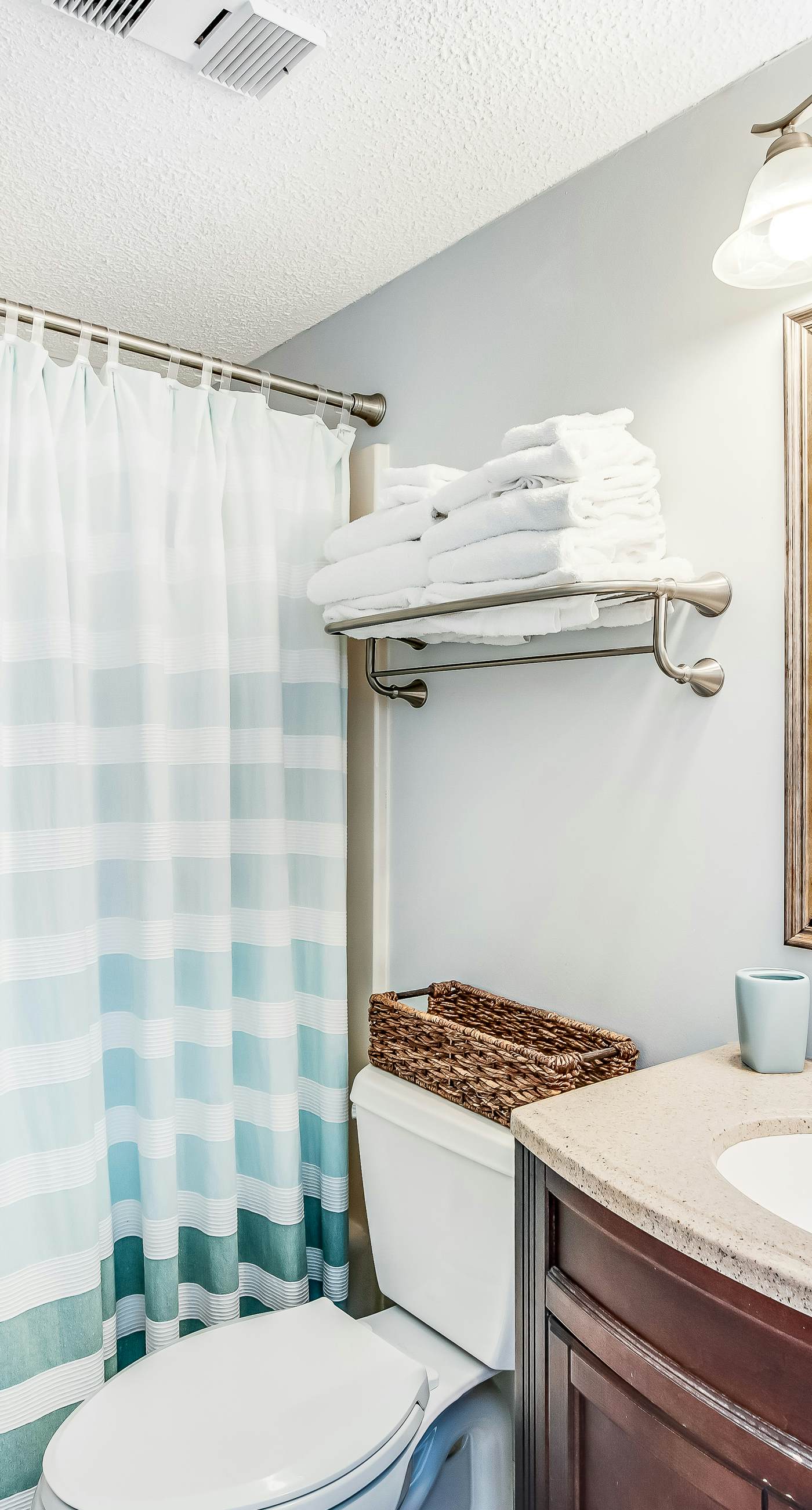 Beautiful home in beachfront luxury complex with pool, sauna & WiFi