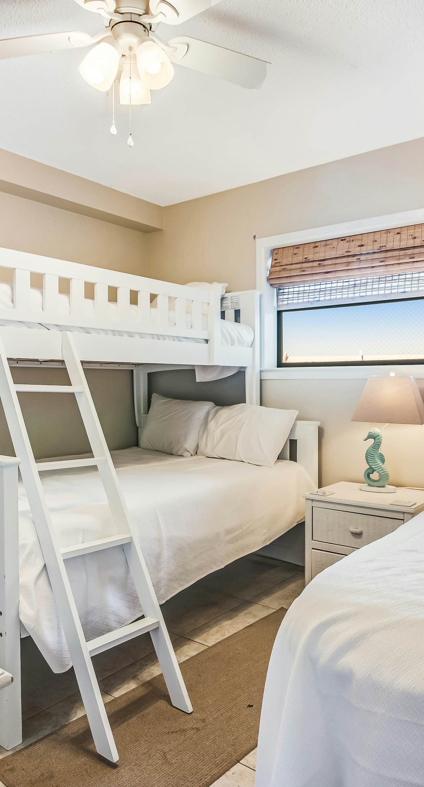 Beautiful home in beachfront luxury complex with pool, sauna & WiFi