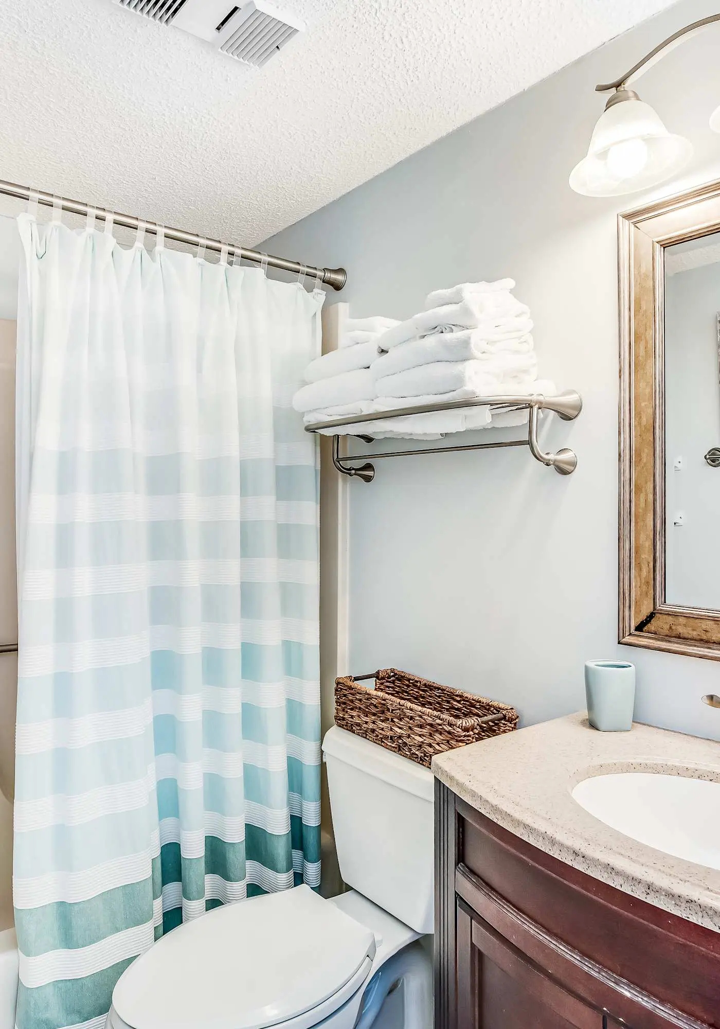 Beautiful home in beachfront luxury complex with pool, sauna & WiFi