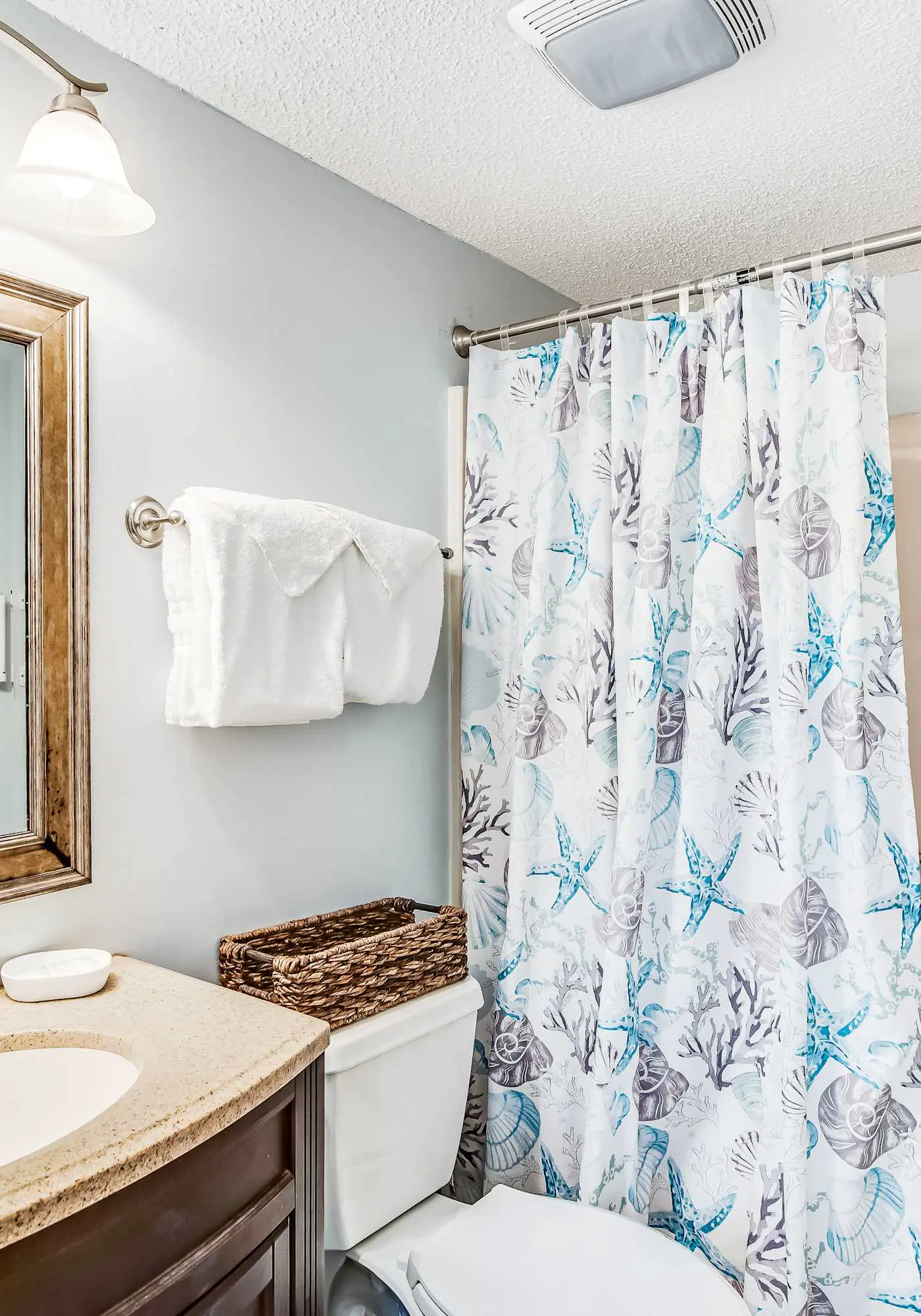 Beautiful home in beachfront luxury complex with pool, sauna & WiFi