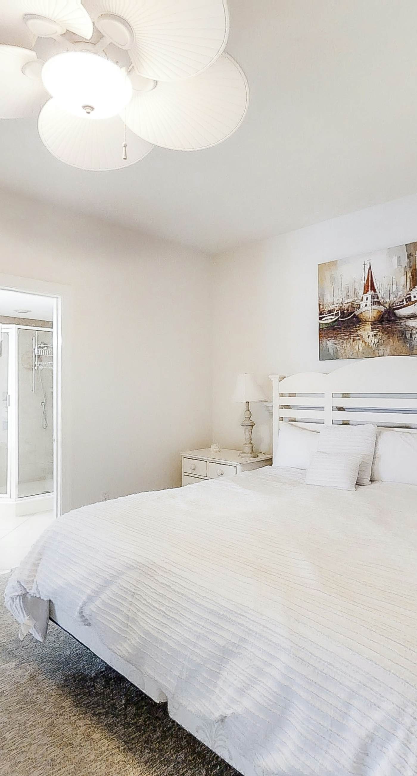 Gulf-front condo with balcony, pool, hot tub, sauna, A/C, & views