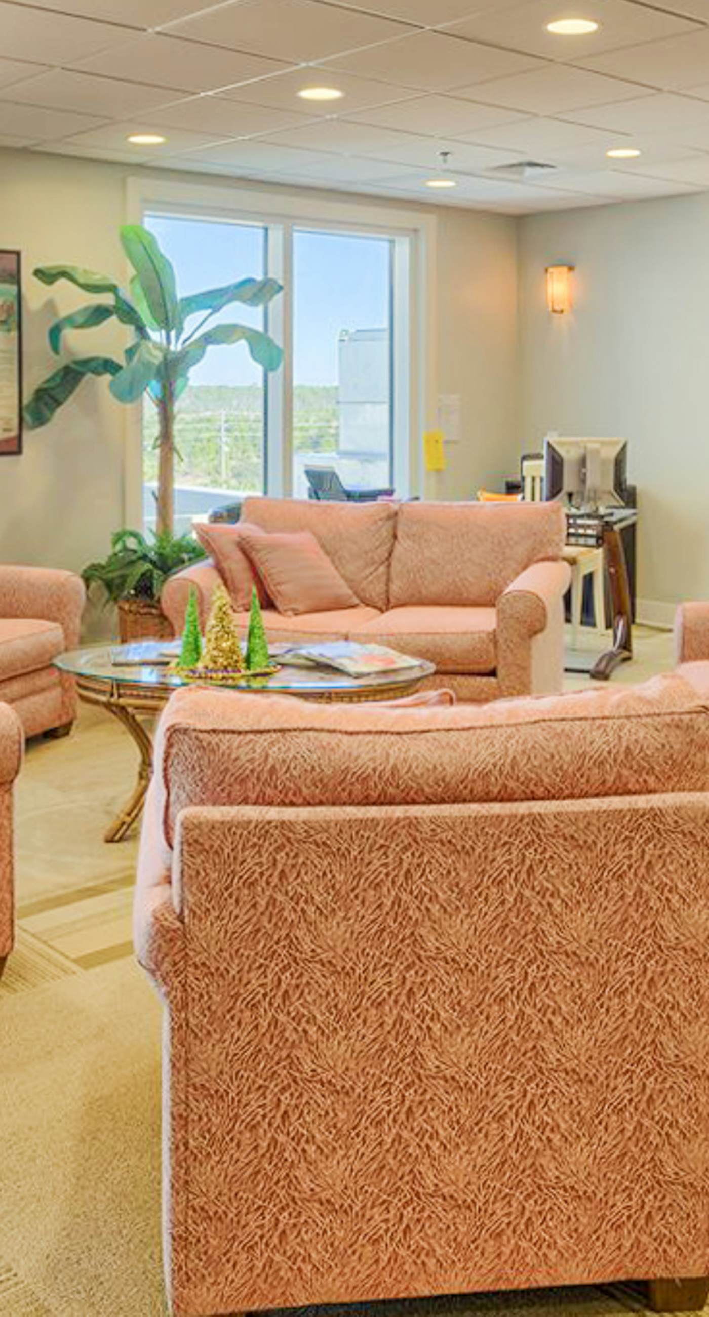 Gulf-front condo with balcony, pool, hot tub, sauna, A/C, & views